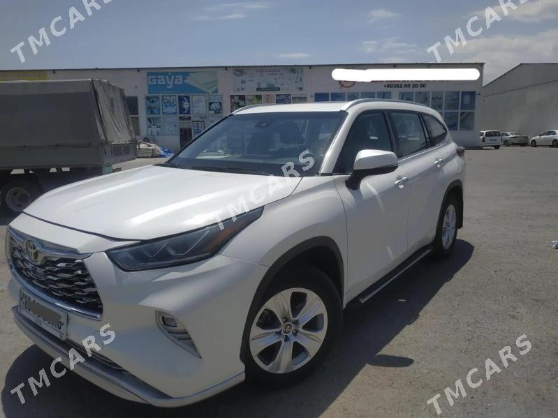 Toyota Highlander 2022 - 560 000 TMT - Гуртли - img 3