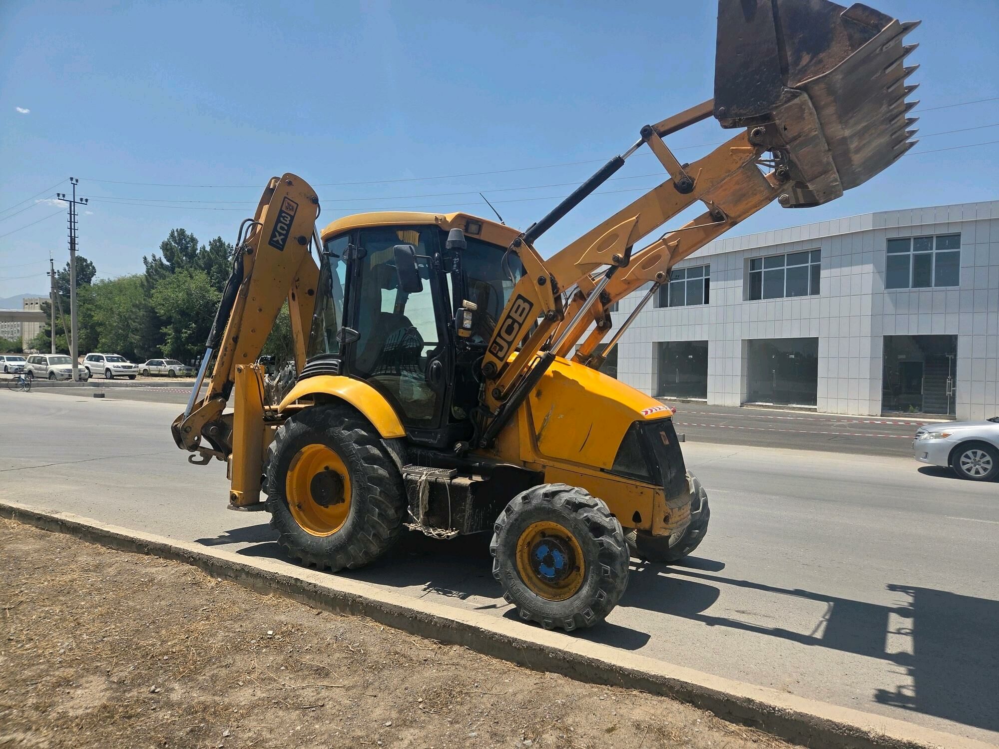 JCB 3CX ECO 2007 - 500 000 TMT - Бедев - img 3