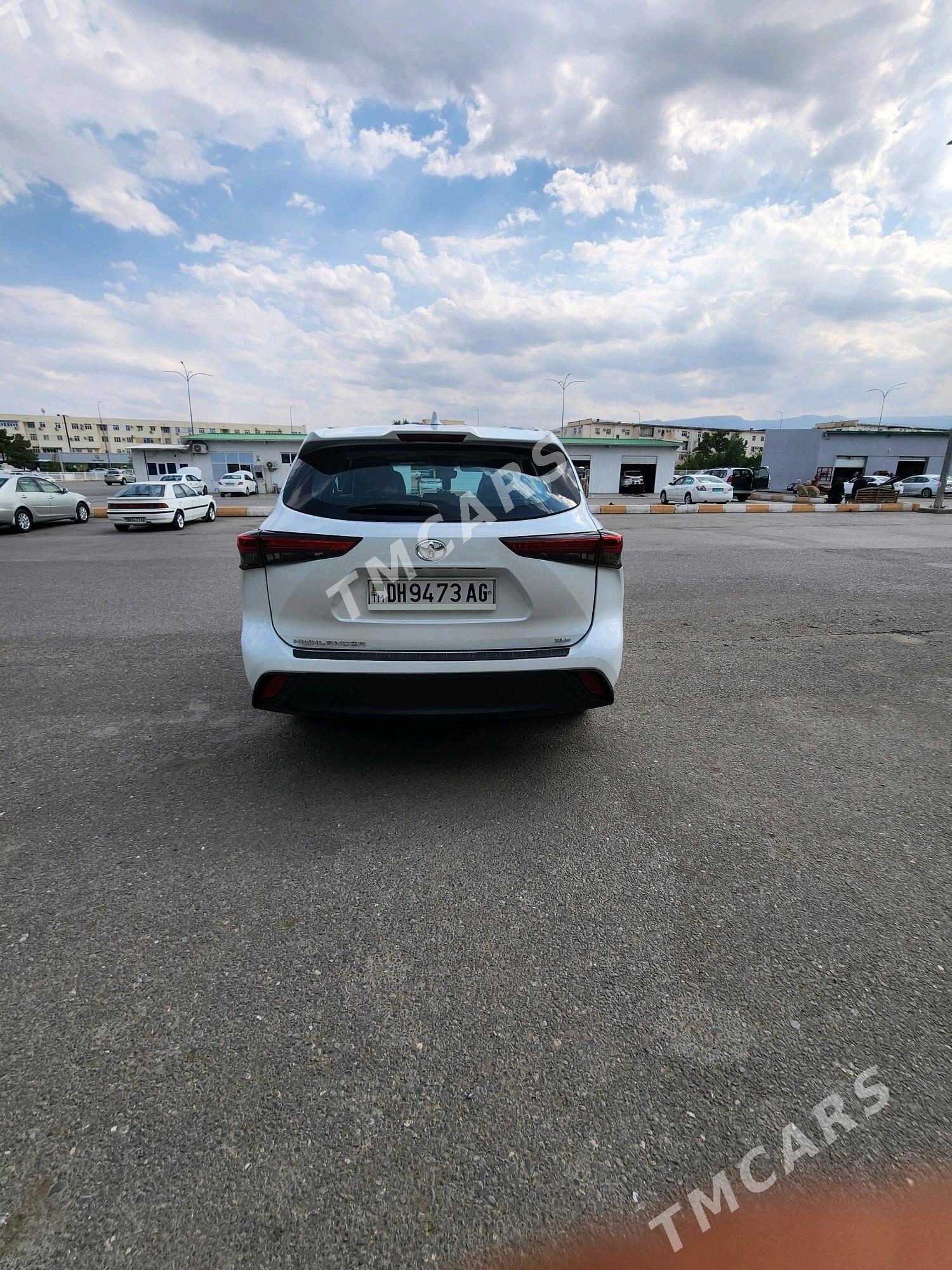 Toyota Highlander 2023 - 440 000 TMT - Aşgabat - img 6