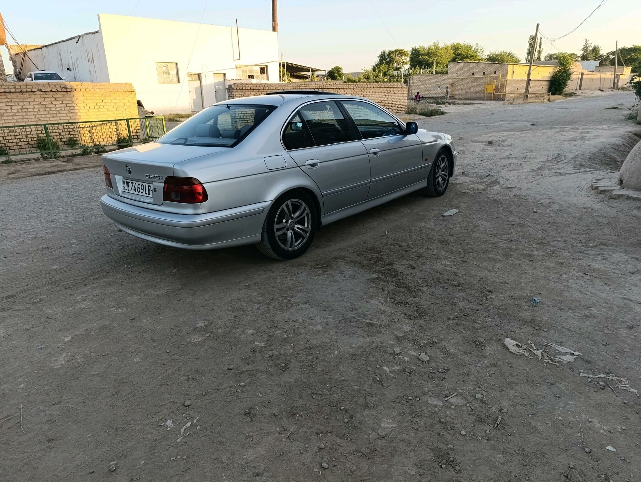 BMW E39 2001 - 110 000 TMT - Халач - img 5