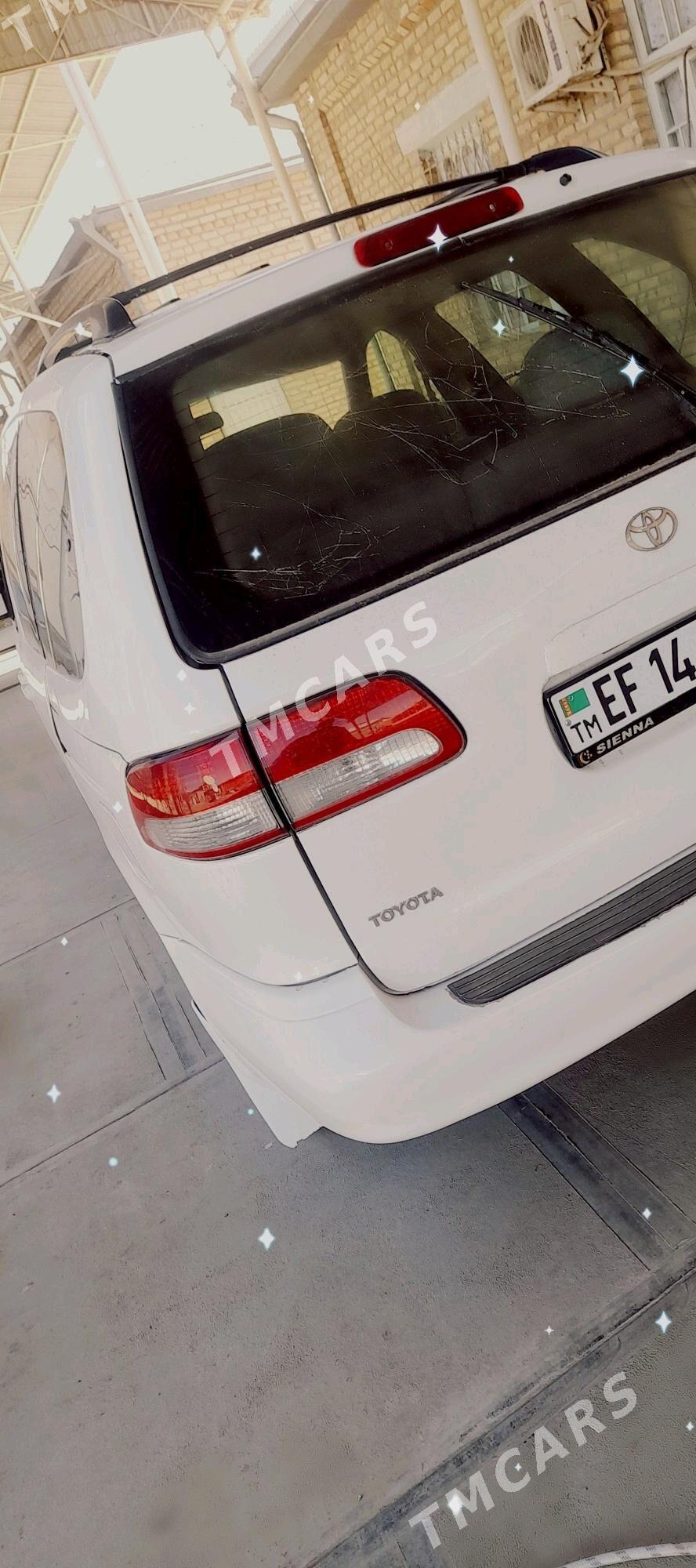 Toyota Sienna 2002 - 135 000 TMT - Сакарчага - img 1