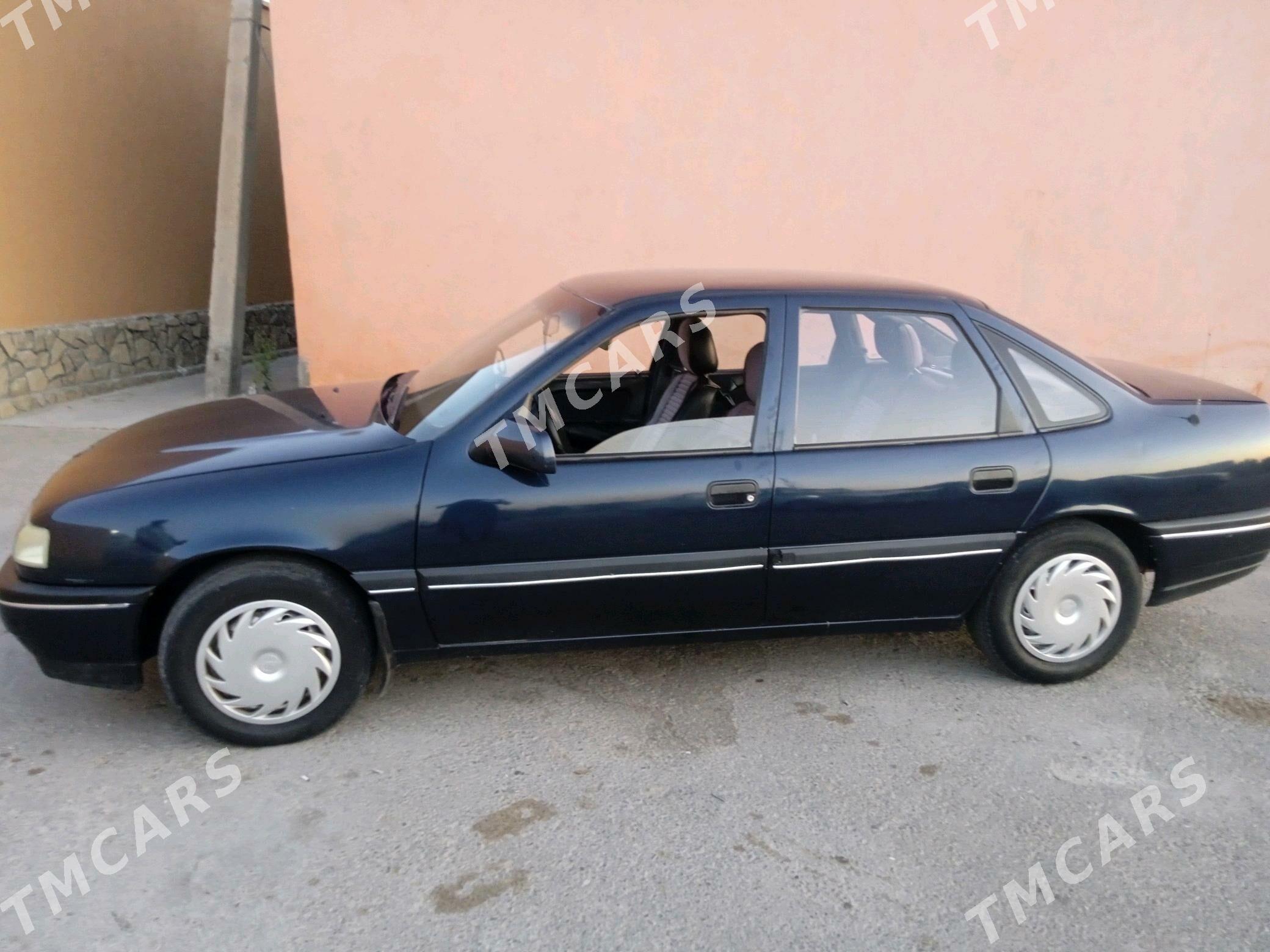 Opel Vectra 1990 - 30 000 TMT - Mary - img 4
