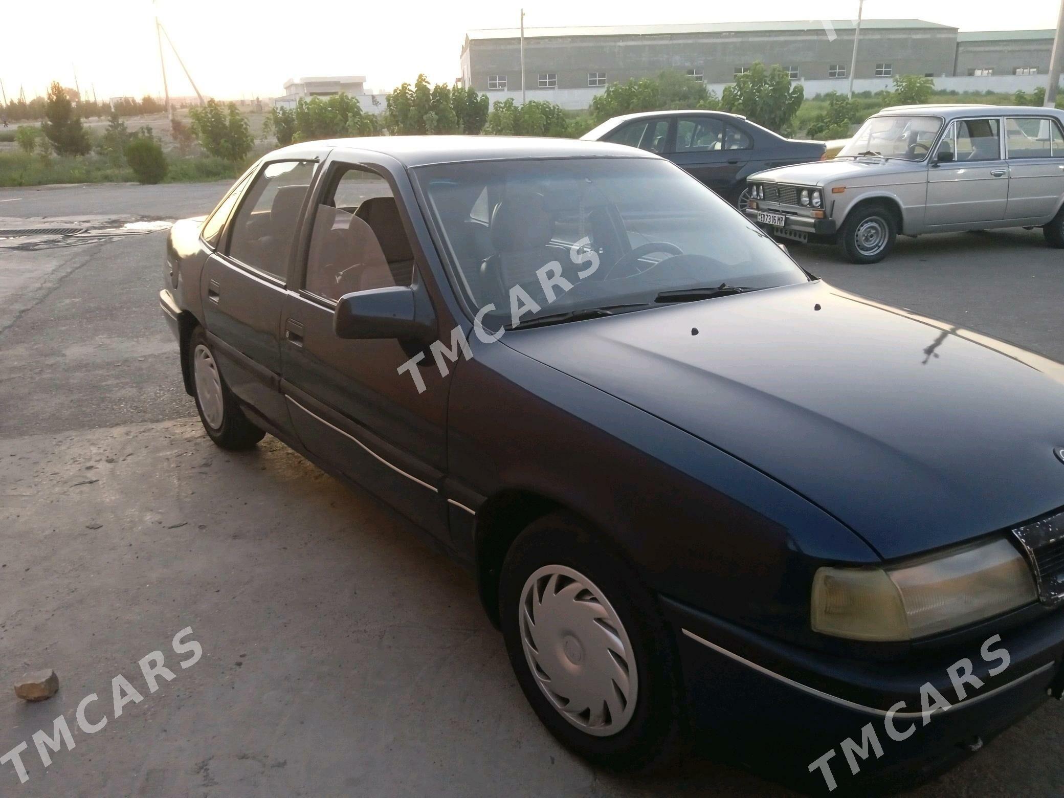 Opel Vectra 1990 - 30 000 TMT - Mary - img 3