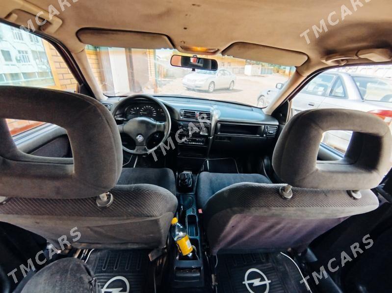 Opel Vectra 1990 - 43 000 TMT - Мары - img 3