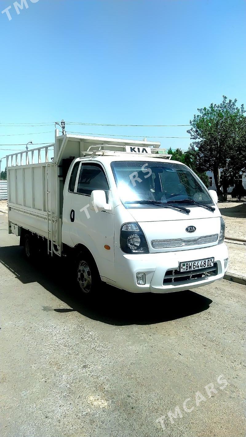 Kia Bongo 2016 - 270 000 TMT - Дашогуз - img 6