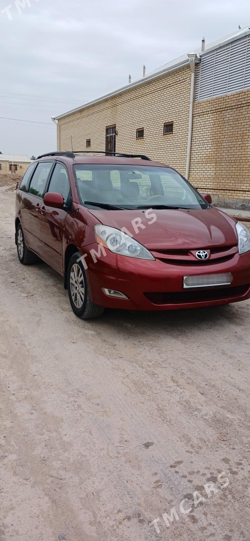 Toyota Sienna 2009 - 250 000 TMT - Murgap - img 4