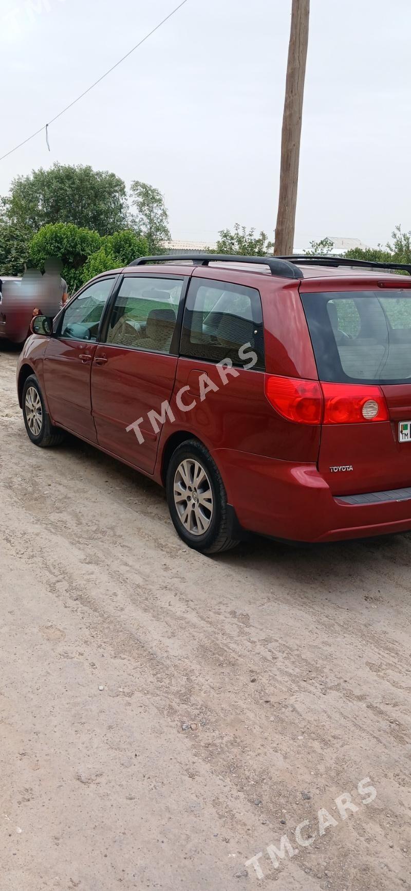 Toyota Sienna 2009 - 250 000 TMT - Murgap - img 1