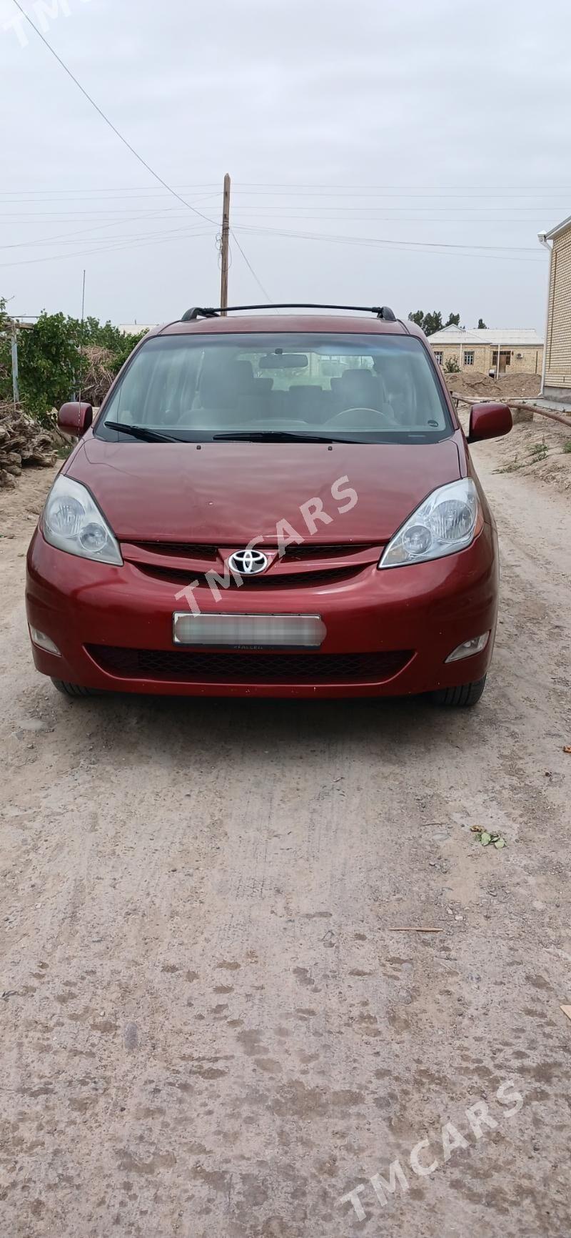 Toyota Sienna 2009 - 250 000 TMT - Murgap - img 2