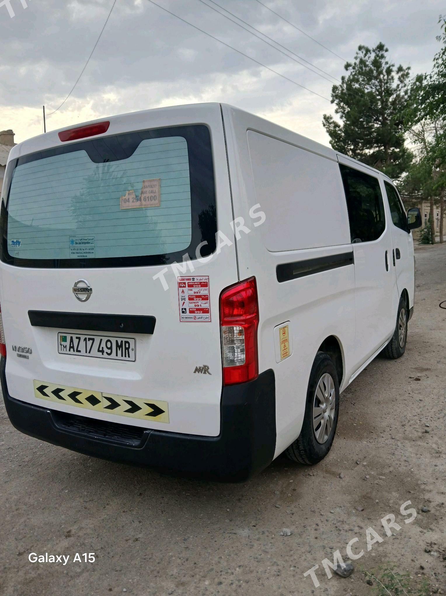Nissan Urvan 2020 - 370 000 TMT - Мары - img 4