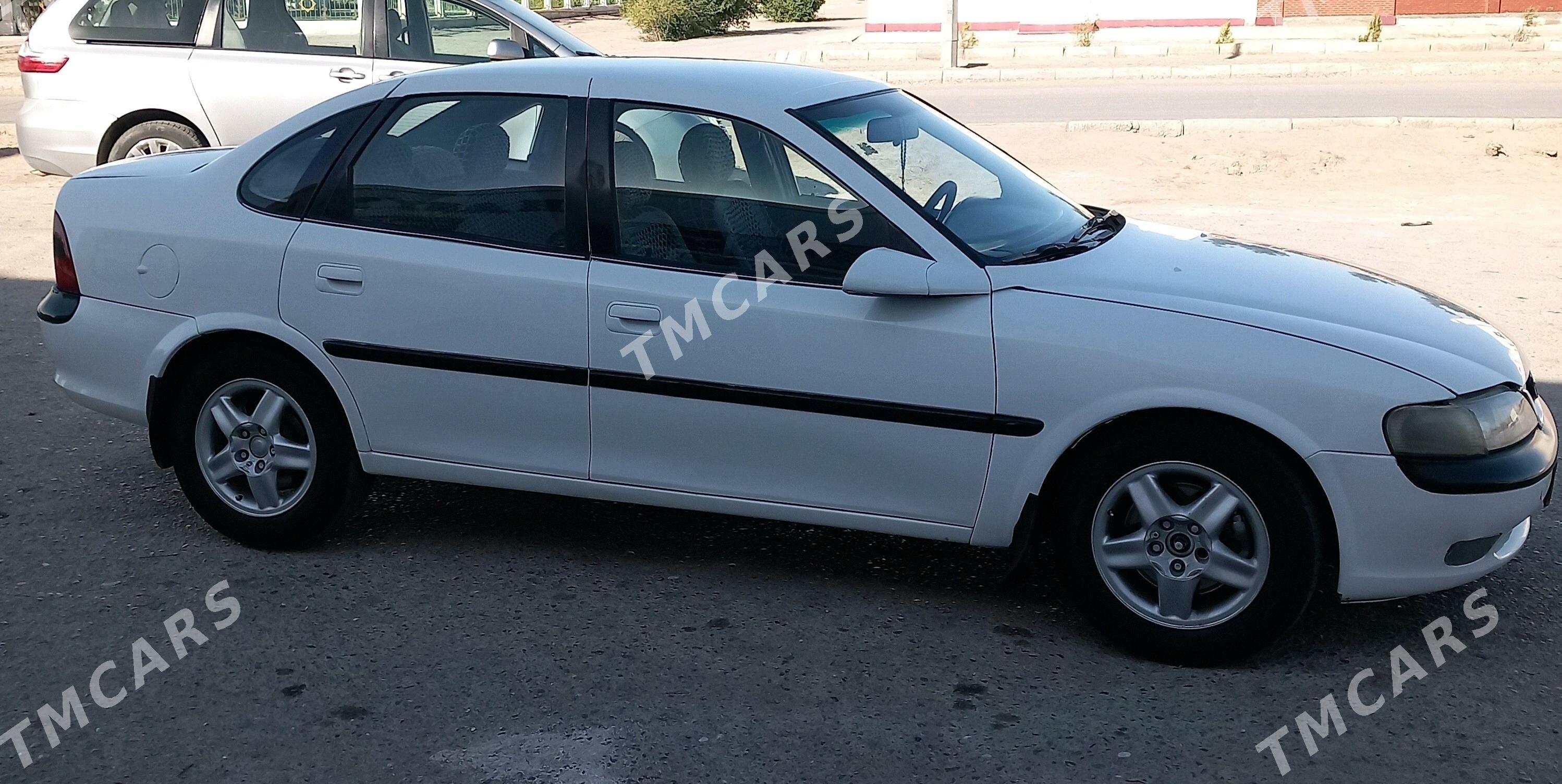 Opel Vectra 1996 - 36 000 TMT - Garabekewül - img 3