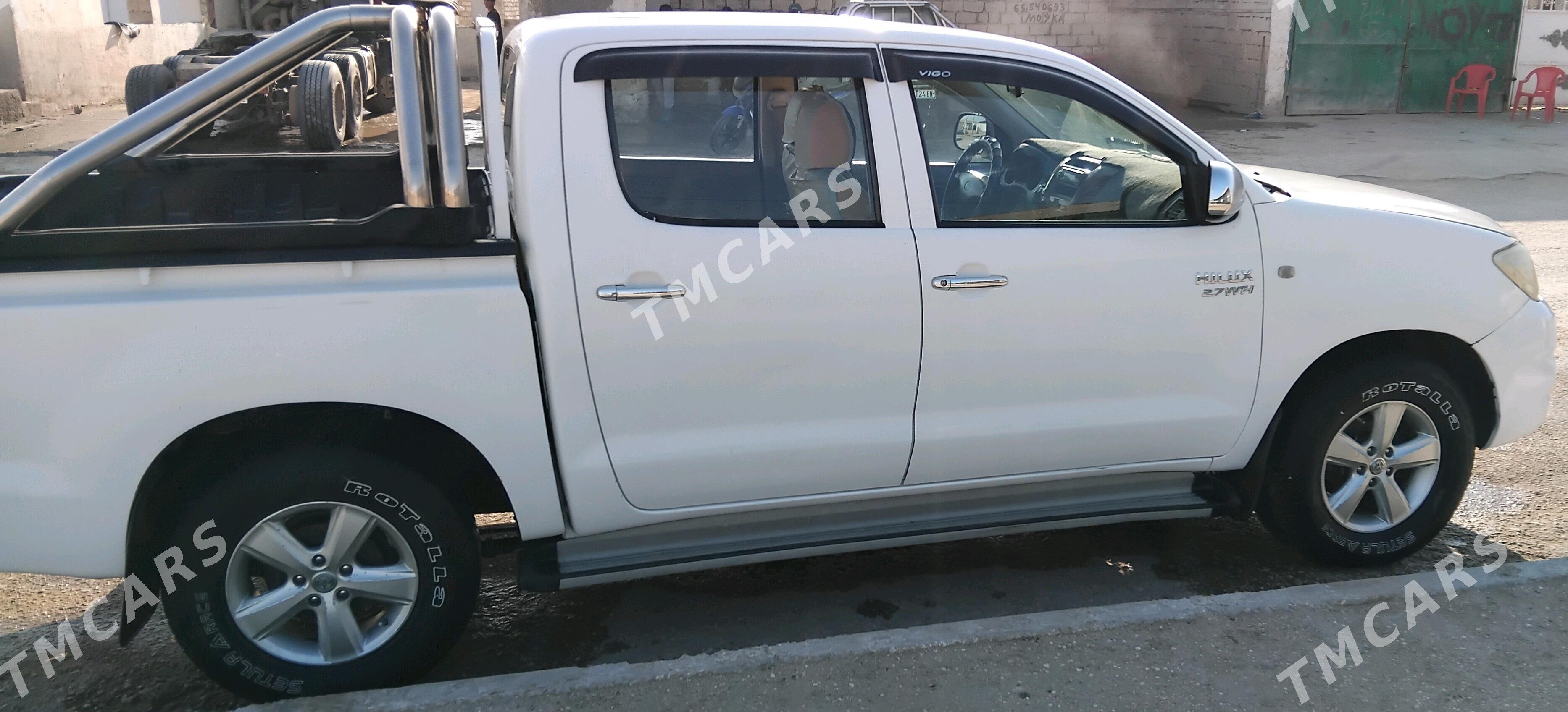 Toyota Hilux 2007 - 250 000 TMT - Эсенгулы - img 3