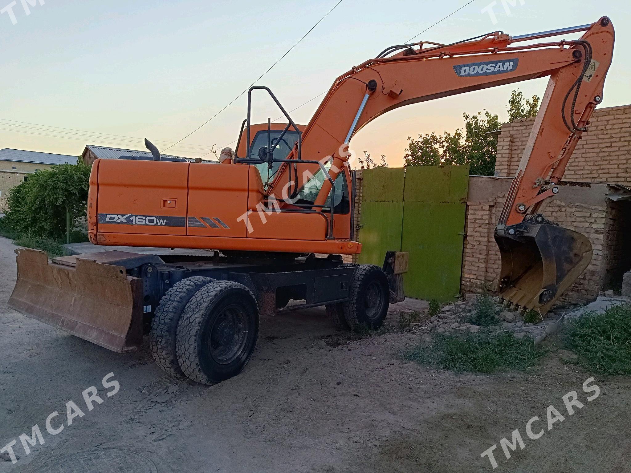Caterpillar Excavator 2014 - 1 100 000 TMT - Дянев - img 4
