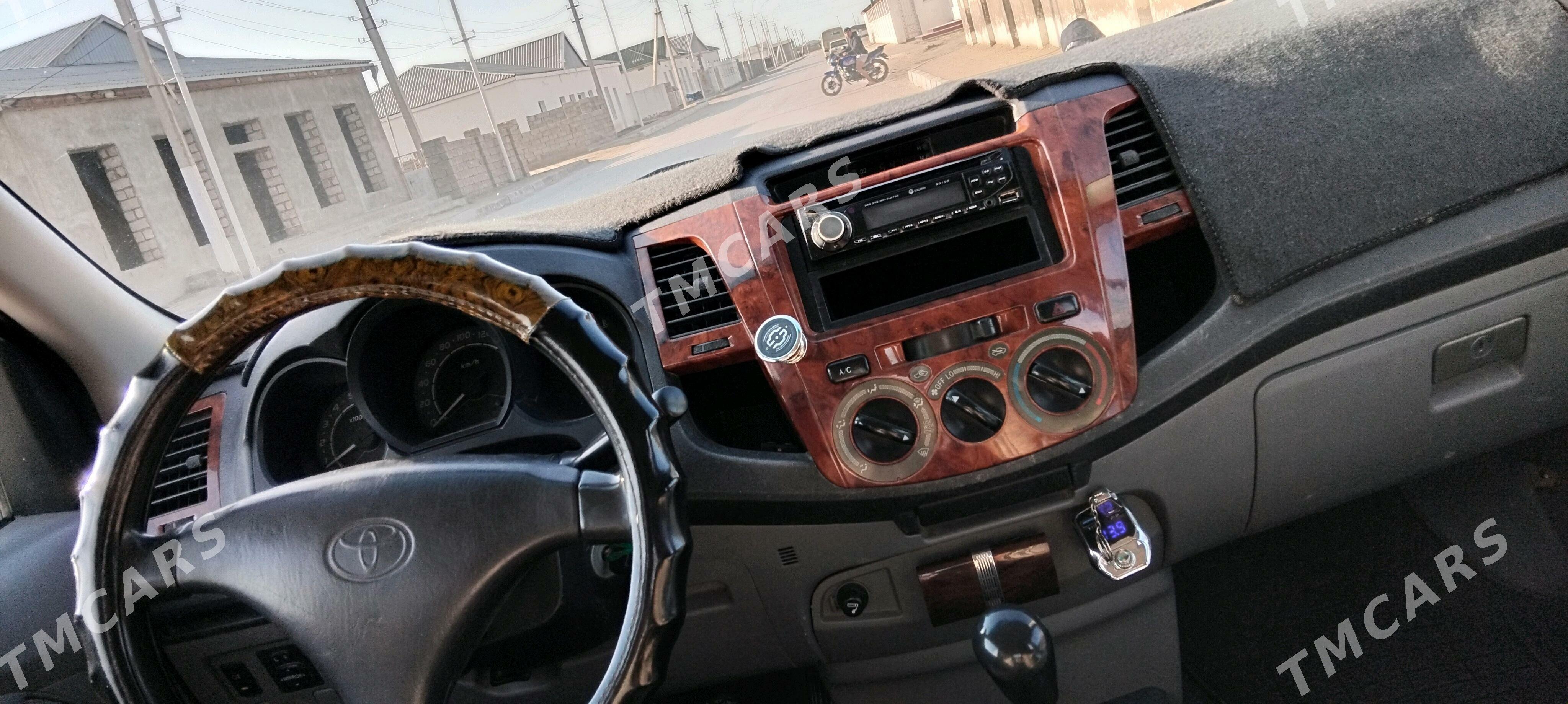 Toyota Hilux 2007 - 250 000 TMT - Эсенгулы - img 5