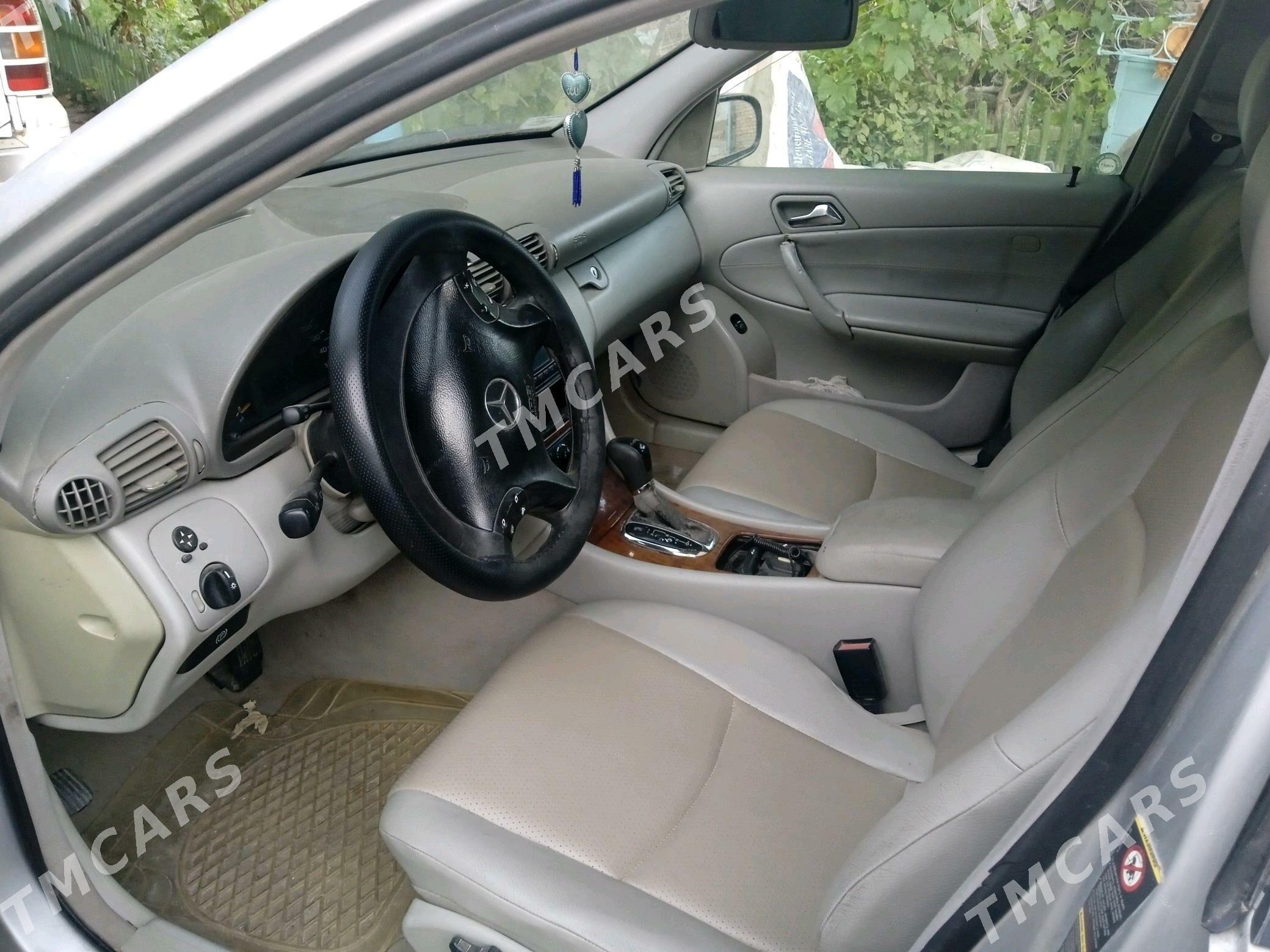 Mercedes-Benz C-Class 2001 - 75 000 TMT - Мары - img 2