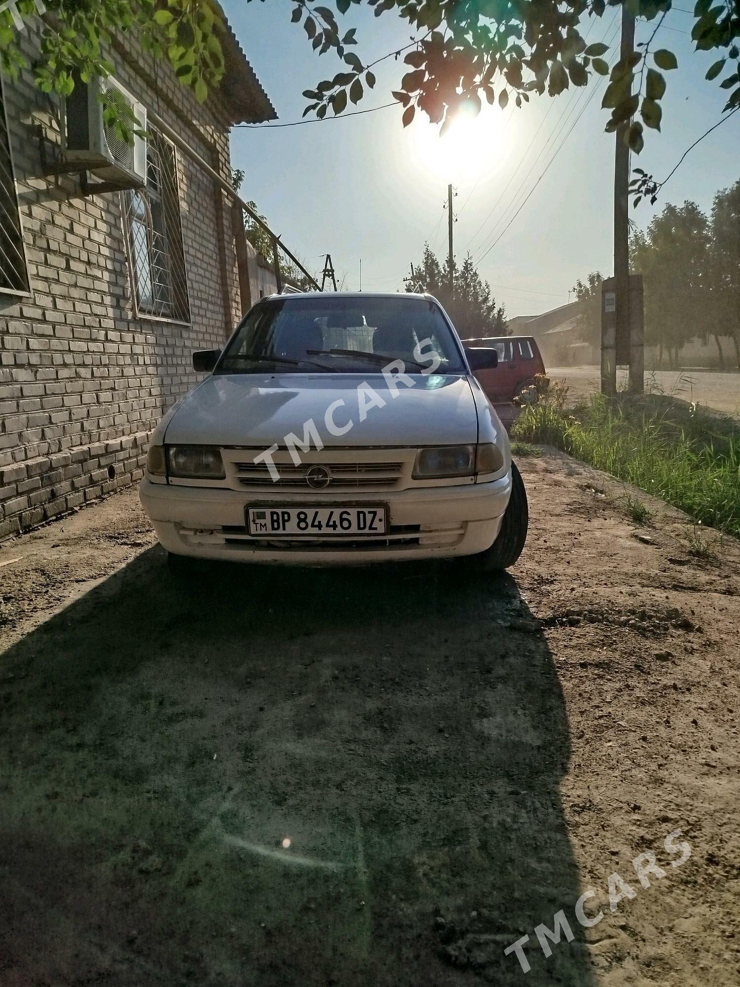 Opel Astra 1992 - 30 000 TMT - Şabat etr. - img 2