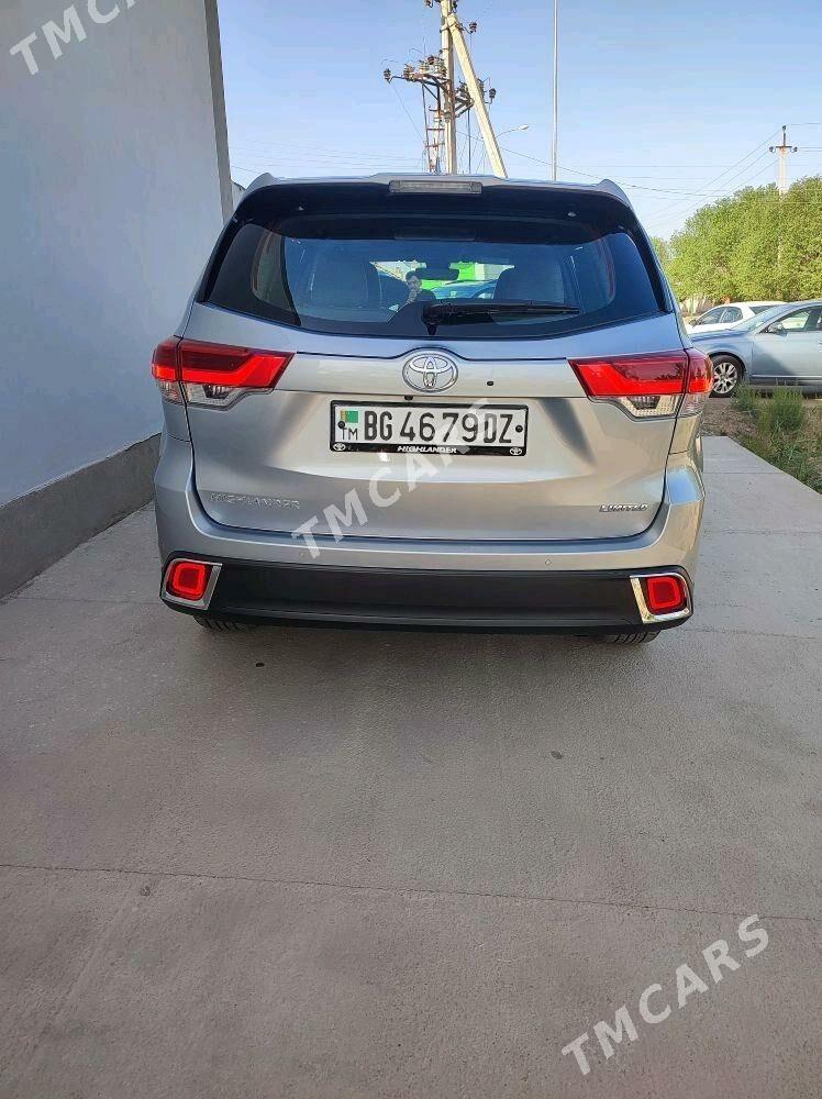 Toyota Highlander 2019 - 600 000 TMT - Görogly (Tagta) - img 3