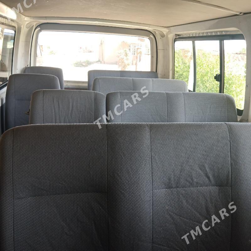 Toyota Hiace 2008 - 270 000 TMT - Байрамали - img 5