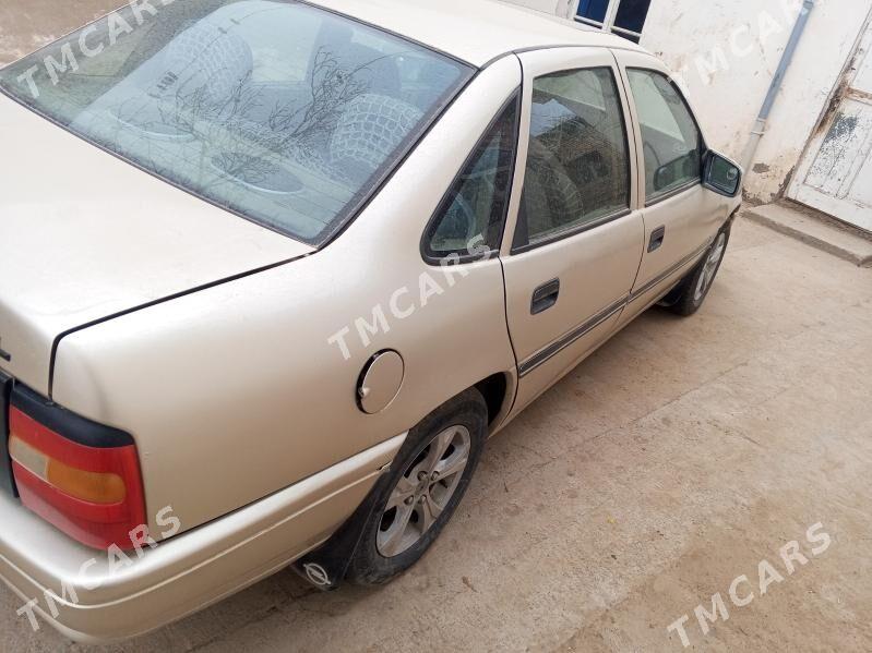Opel Vectra 1992 - 27 000 TMT - Мары - img 4