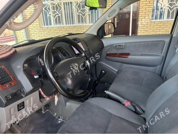 Toyota Hilux 2011 - 320 000 TMT - Бахарден - img 9