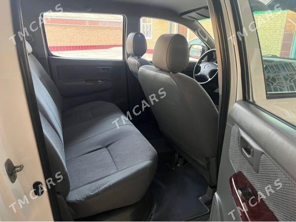 Toyota Hilux 2011 - 320 000 TMT - Бахарден - img 8