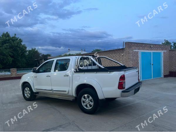 Toyota Hilux 2011 - 320 000 TMT - Бахарден - img 7