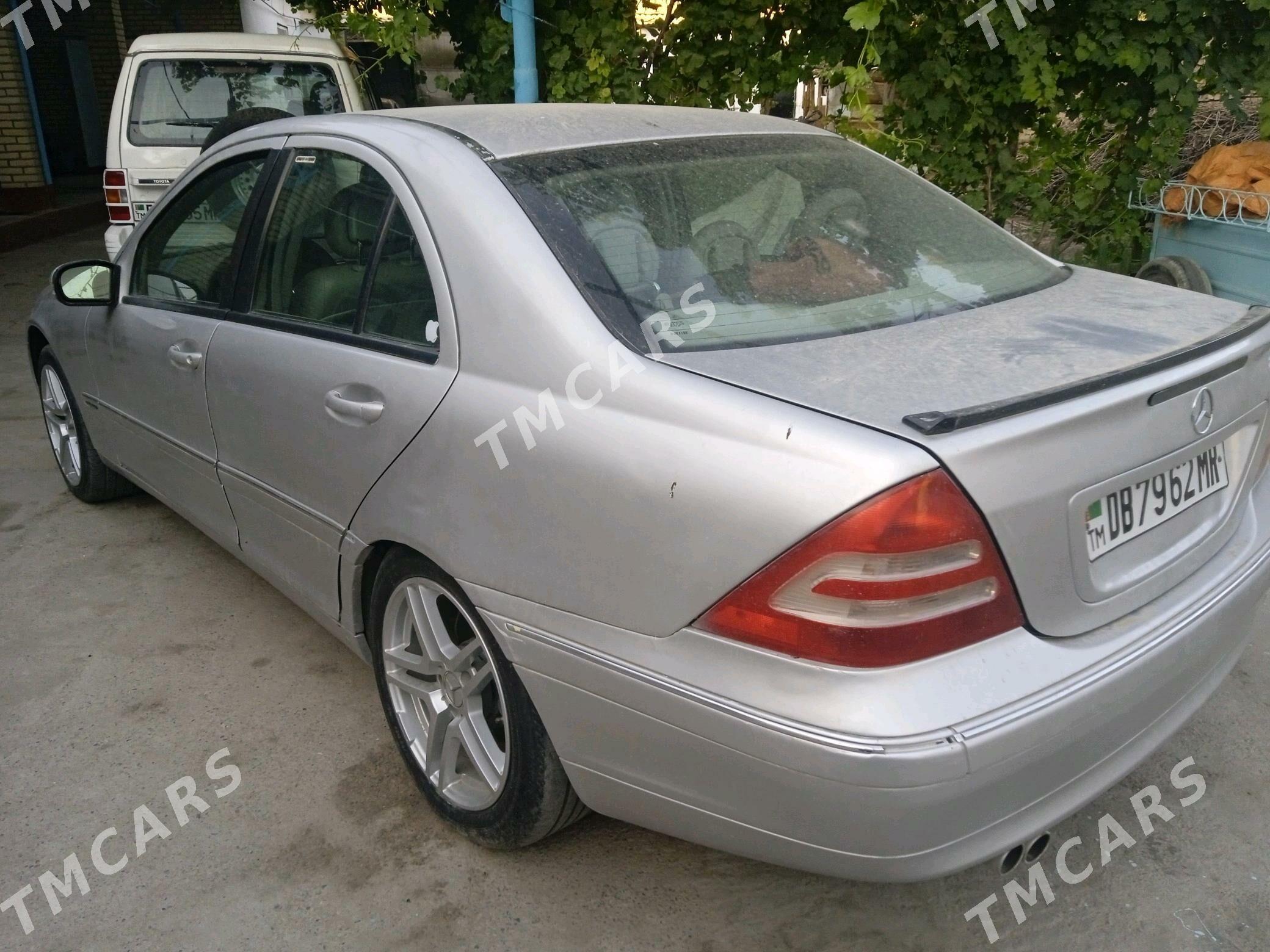 Mercedes-Benz C-Class 2001 - 75 000 TMT - Мары - img 3