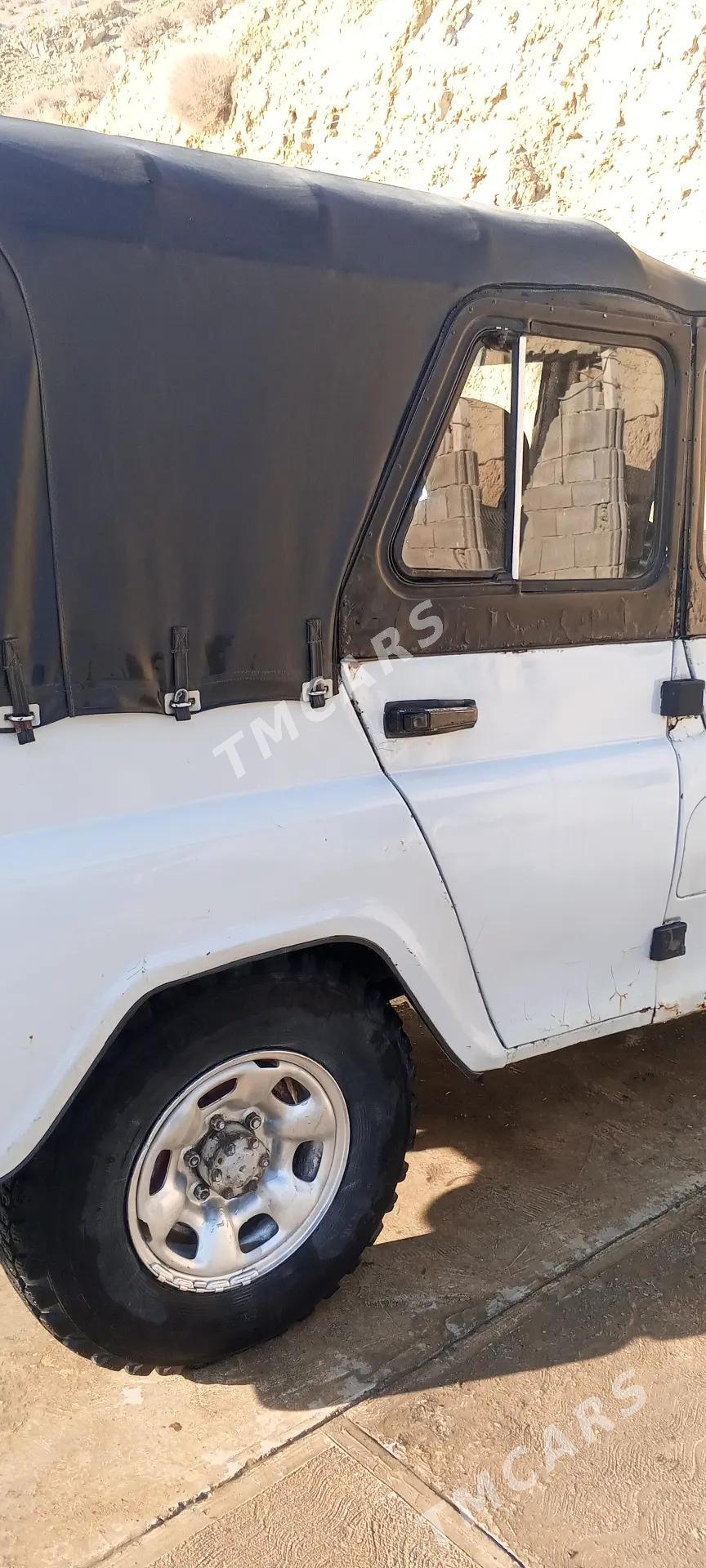 UAZ 469 2002 - 37 000 TMT - Бахарден - img 5