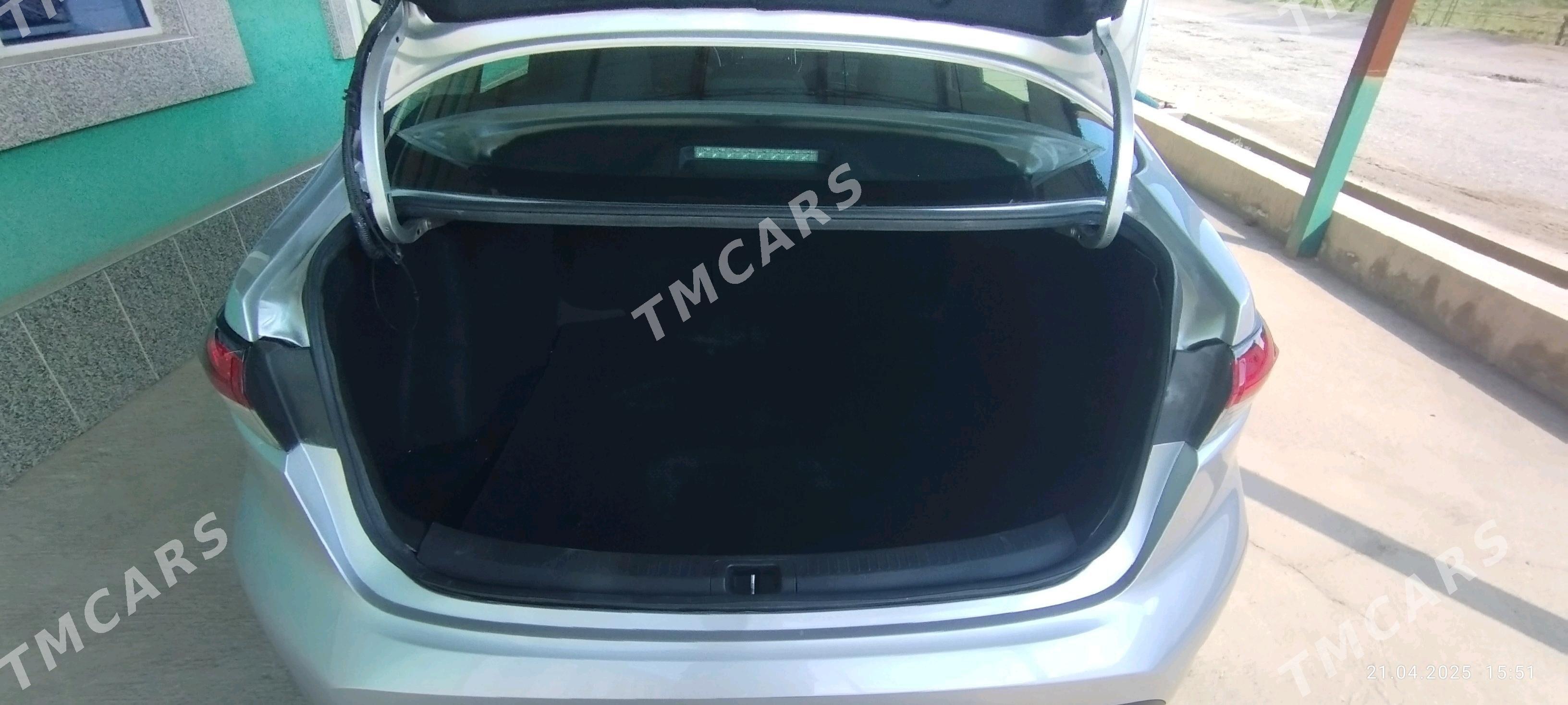 Toyota Corolla 2021 - 235 000 TMT - Туркменабат - img 9