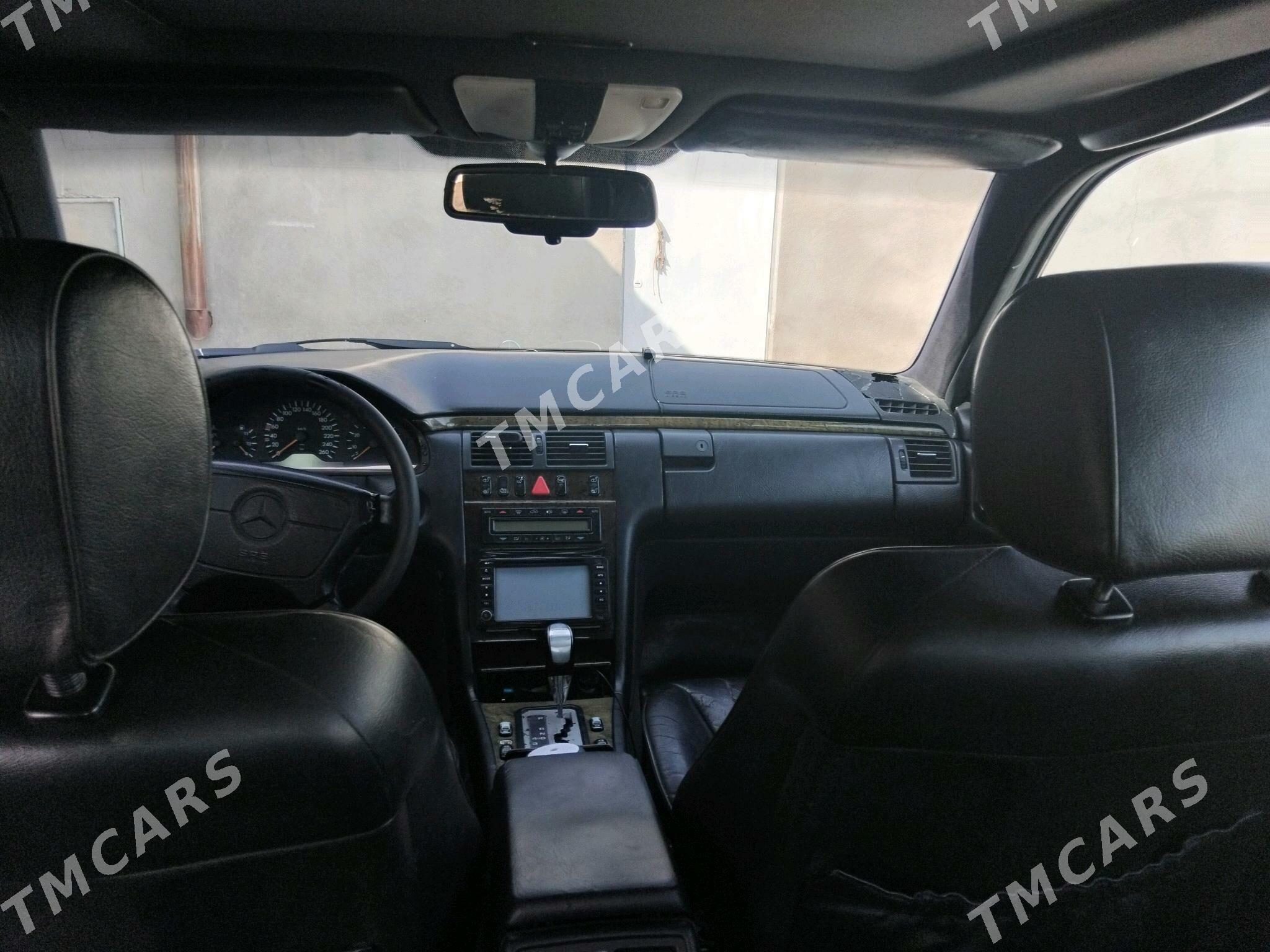 Mercedes-Benz E320 1996 - 65 000 TMT - Gyzylarbat - img 7