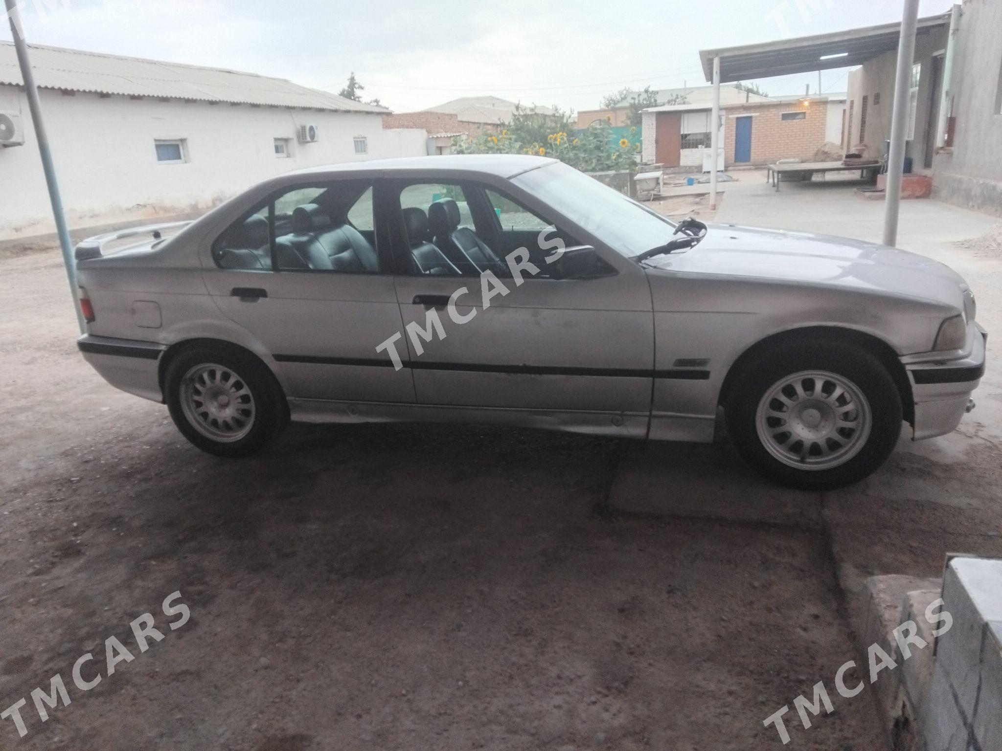 BMW 320 1995 - 22 000 TMT - Sarahs - img 3