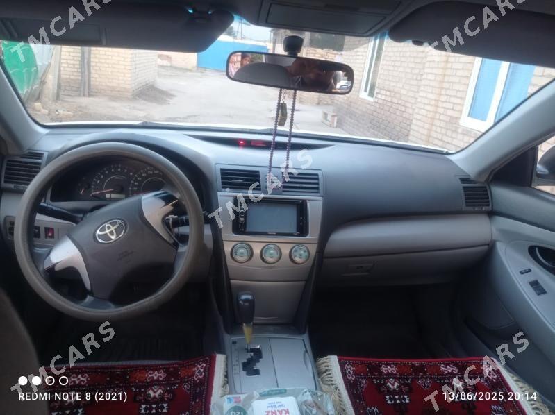 Toyota Camry 2010 - 140 000 TMT - Чарджоу - img 2