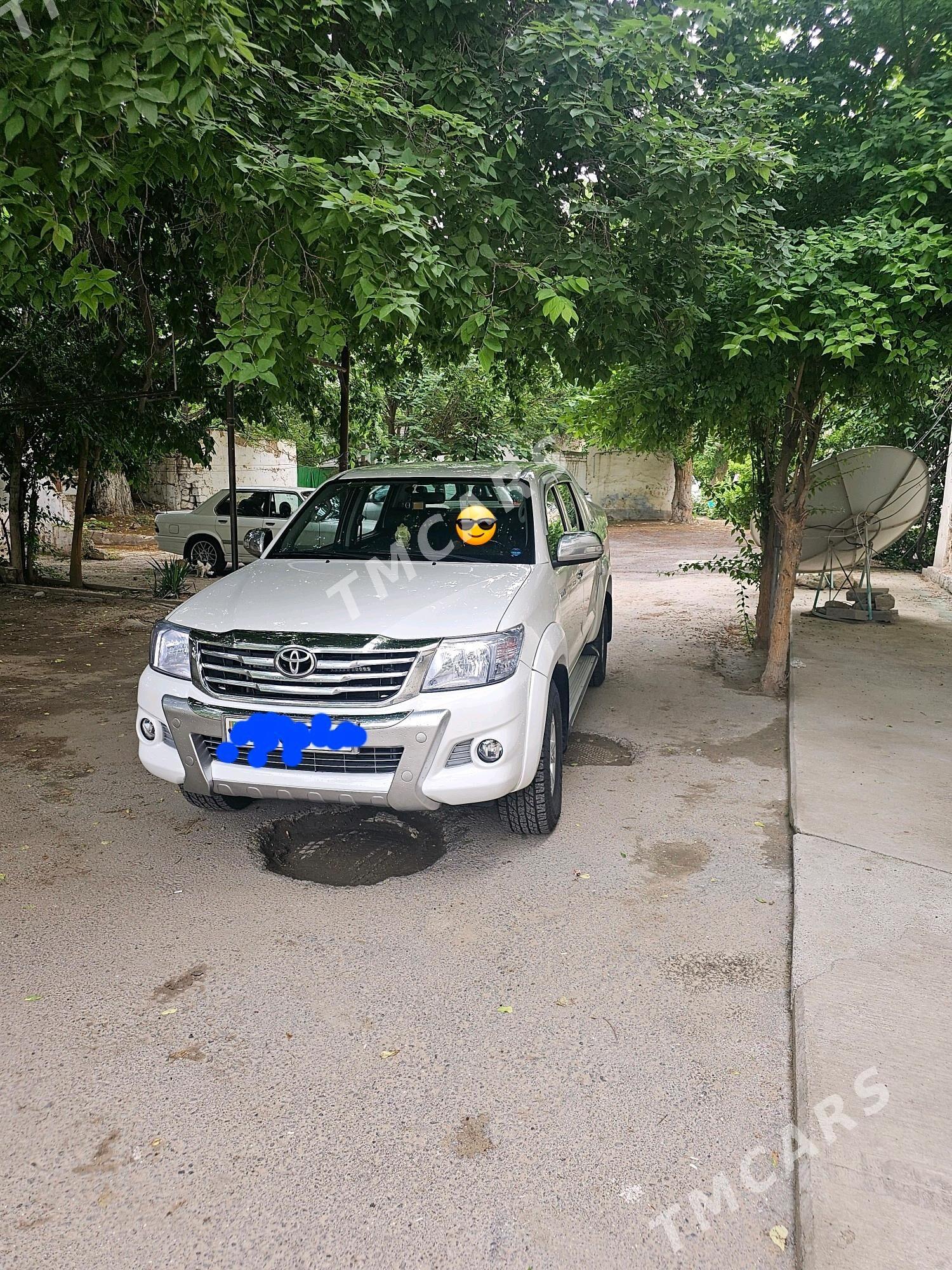 Toyota Hilux 2014 - 420 000 TMT - Köşi - img 2