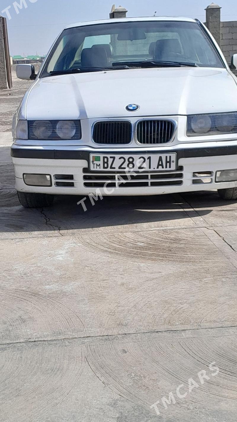 BMW 320 1992 - 30 000 TMT - Серахс - img 4