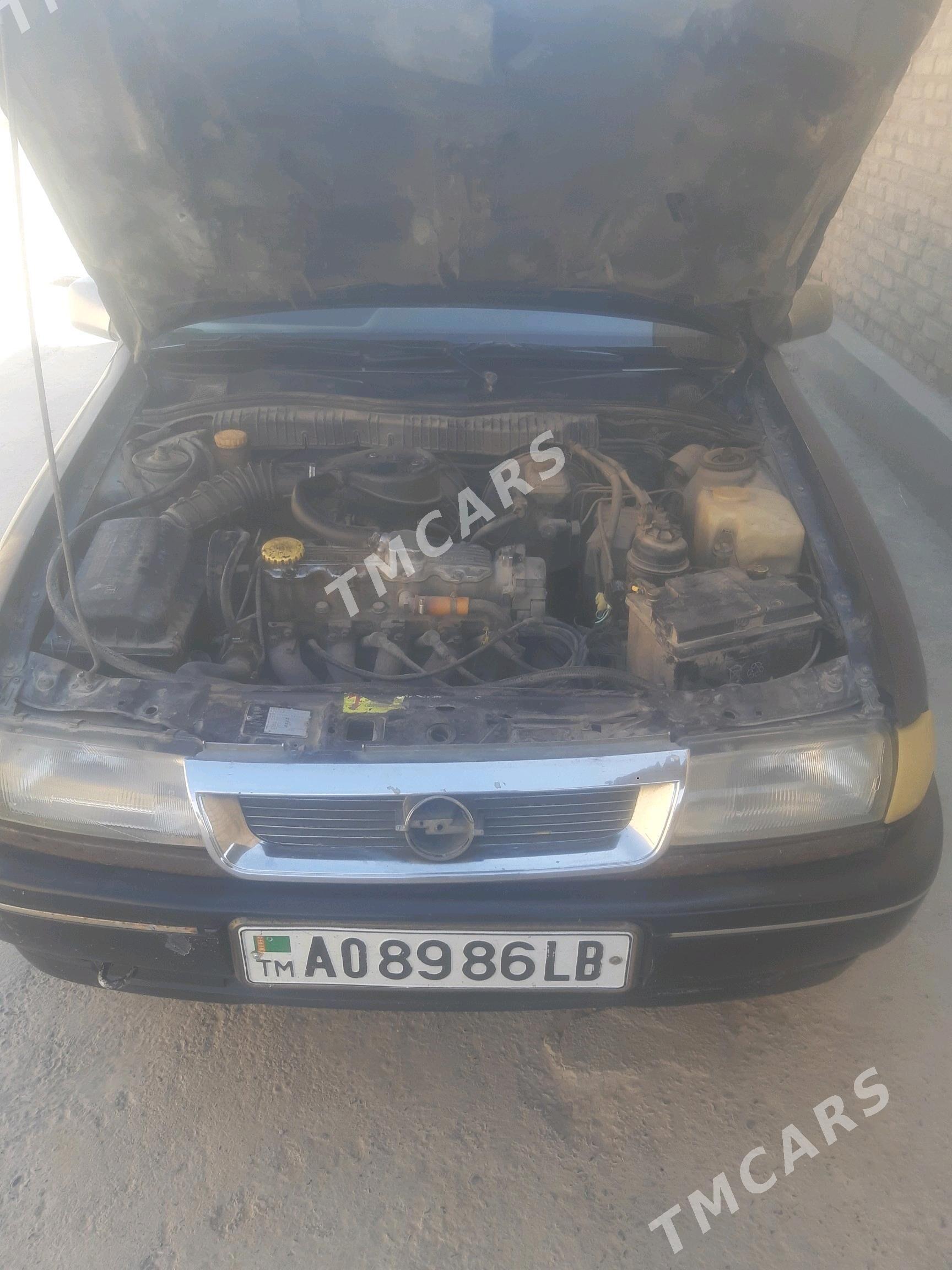 Opel Vectra 1992 - 26 000 TMT - Sakar - img 7