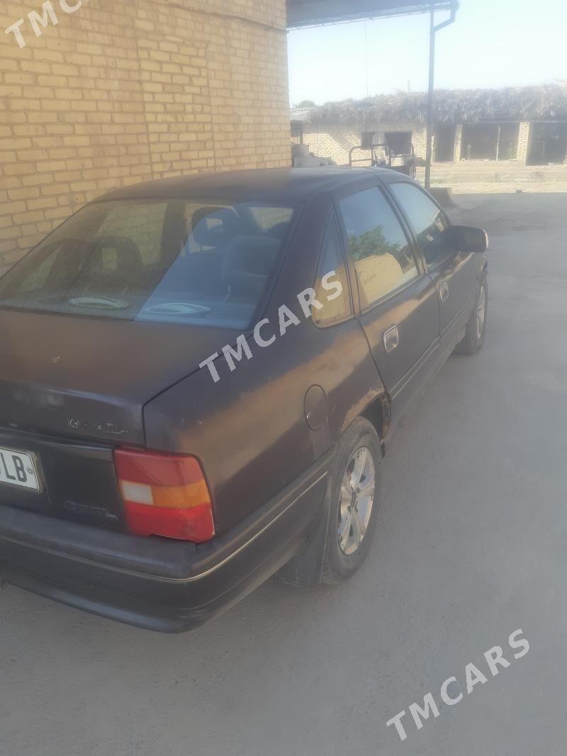 Opel Vectra 1992 - 26 000 TMT - Sakar - img 6
