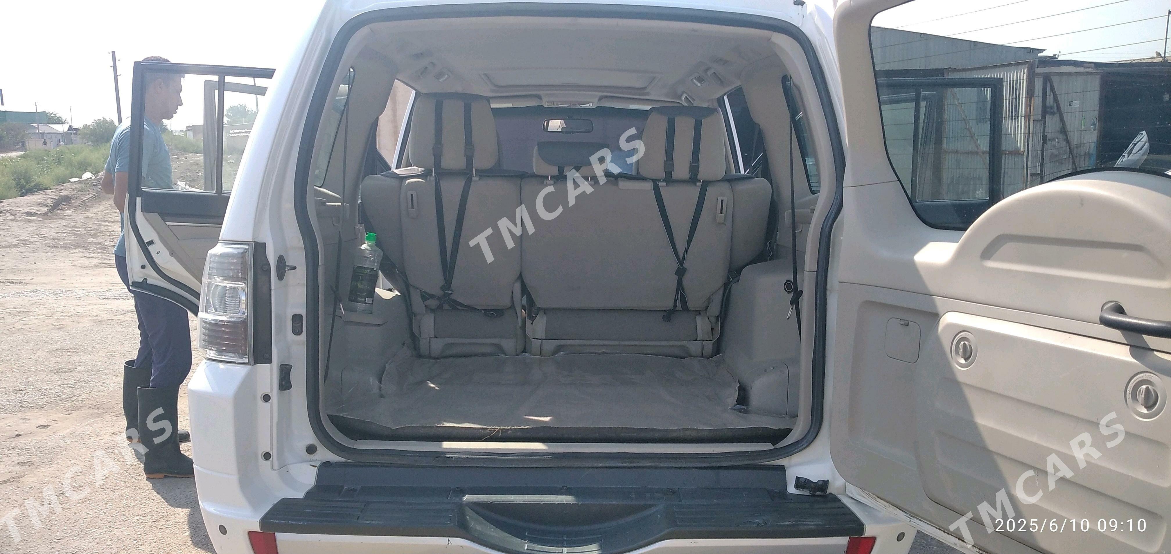 Mitsubishi Pajero 2010 - 200 000 TMT - Murgap - img 4