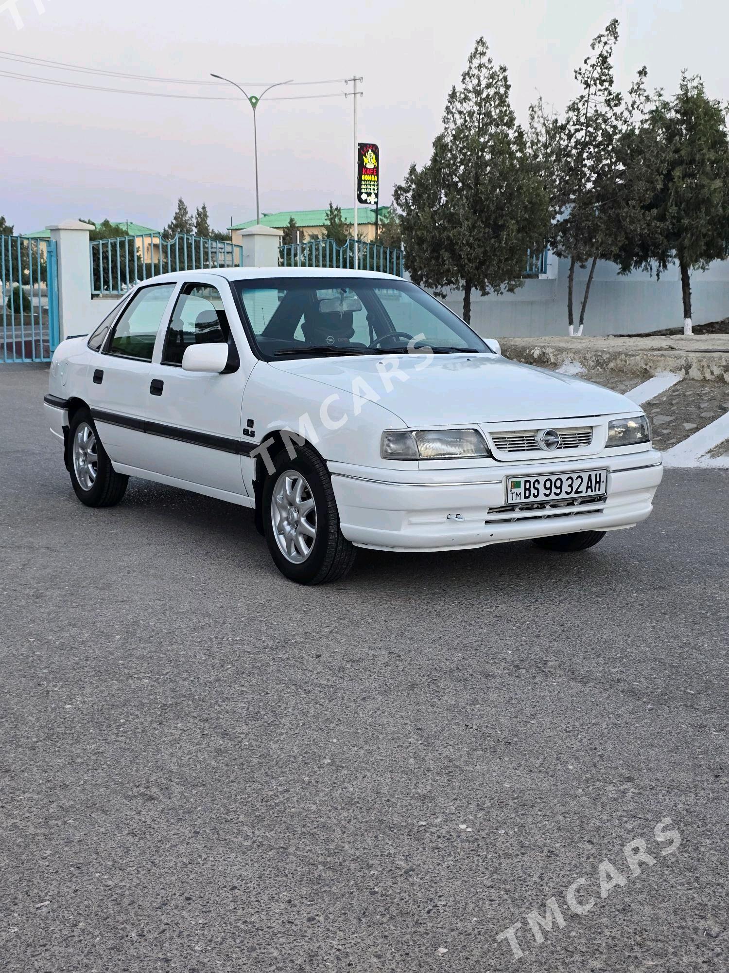 Opel Vectra 1994 - 54 000 TMT - Бахарден - img 3