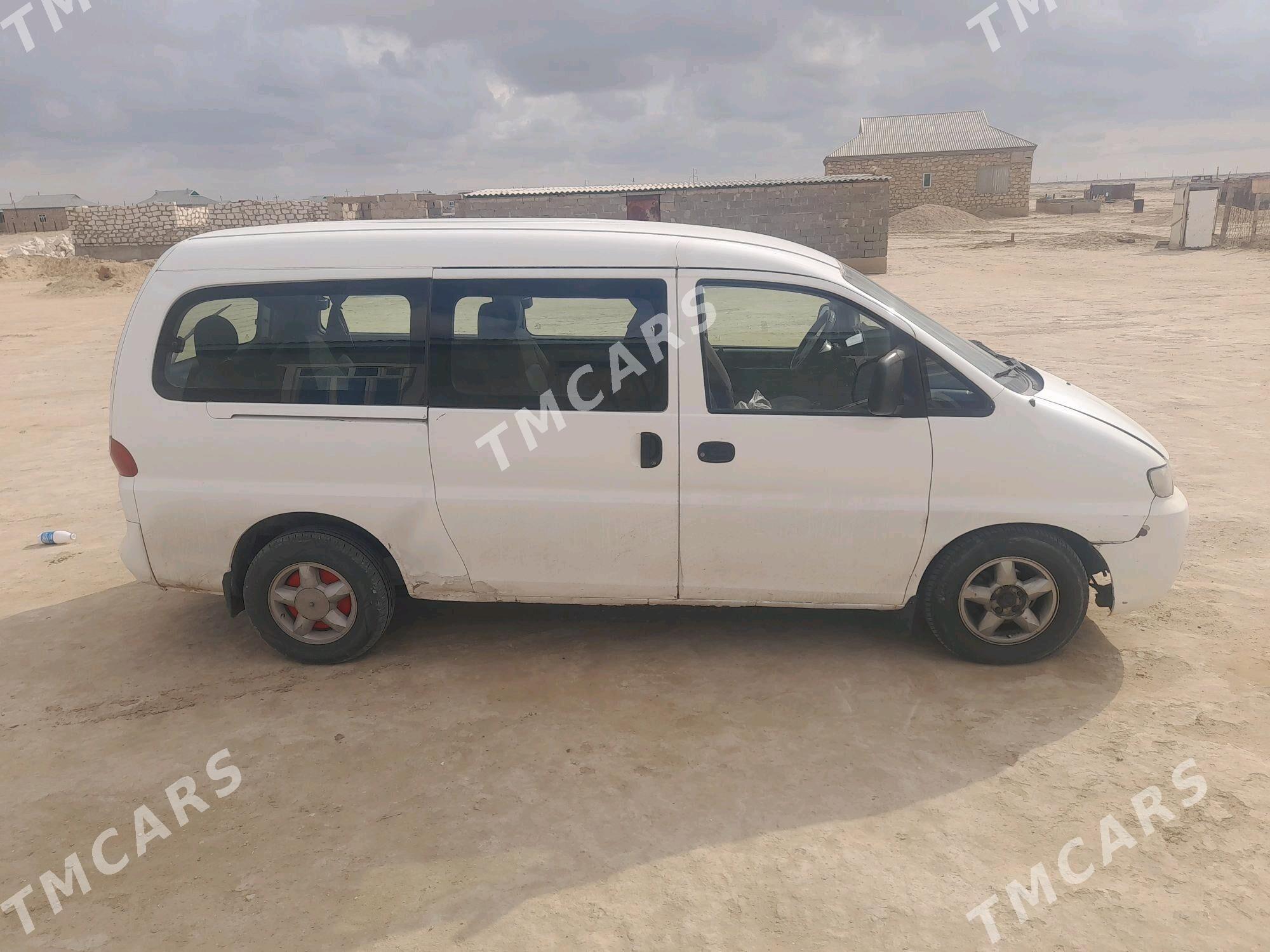 Hyundai H-1 2004 - 50 000 TMT - Эсенгулы - img 3