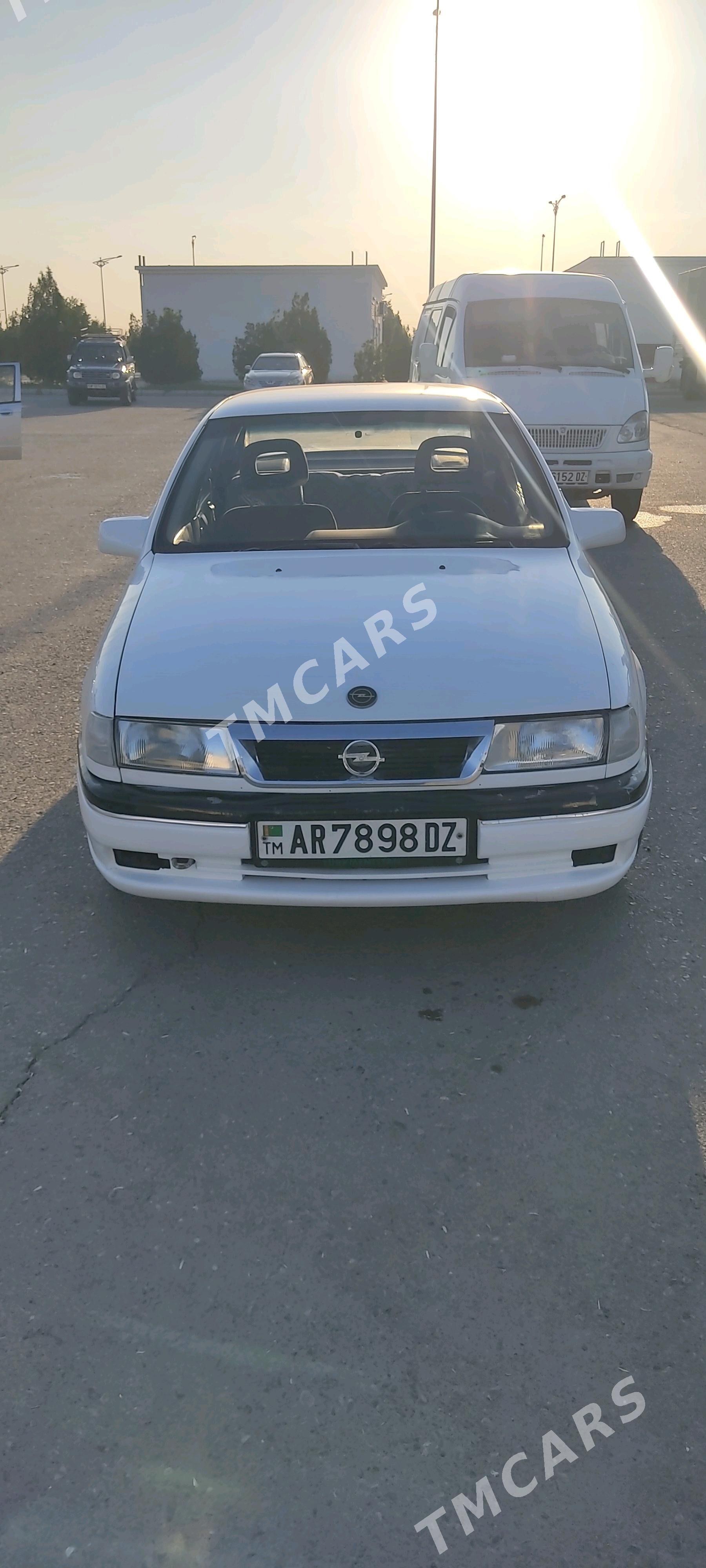 Opel Vectra 1993 - 32 000 TMT - Губадаг - img 1