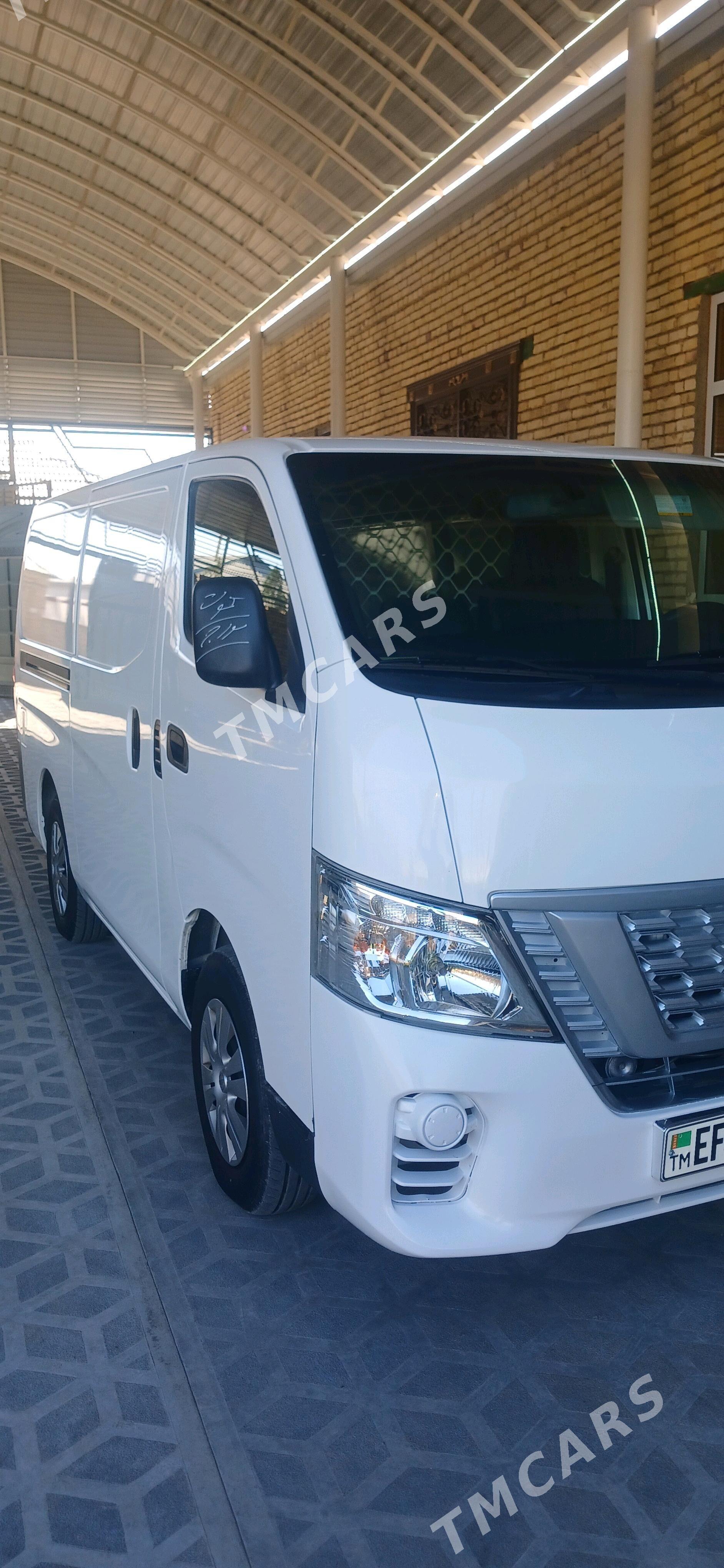 Nissan Urvan 2021 - 310 000 TMT - Mary - img 2