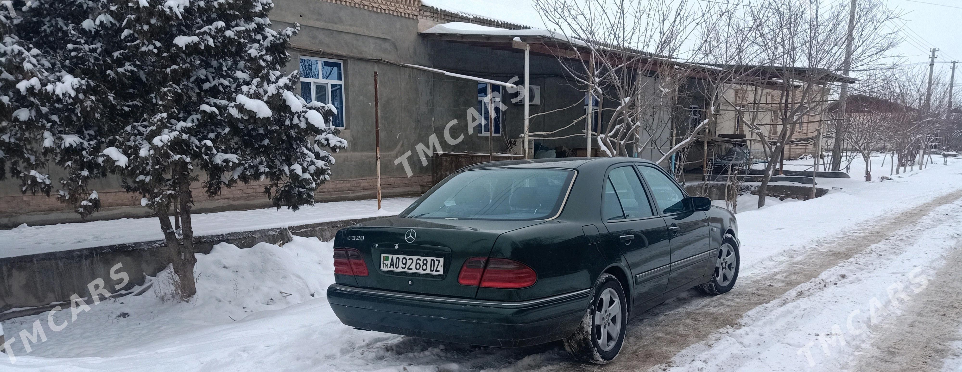 Mercedes-Benz E320 1997 - 74 999 TMT - Акдепе - img 8