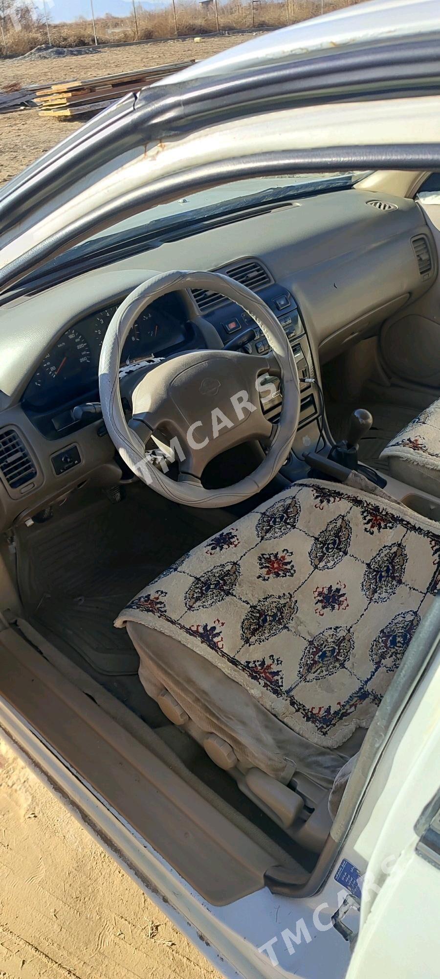 Nissan Maxima 1998 - 46 000 TMT - Акдепе - img 4