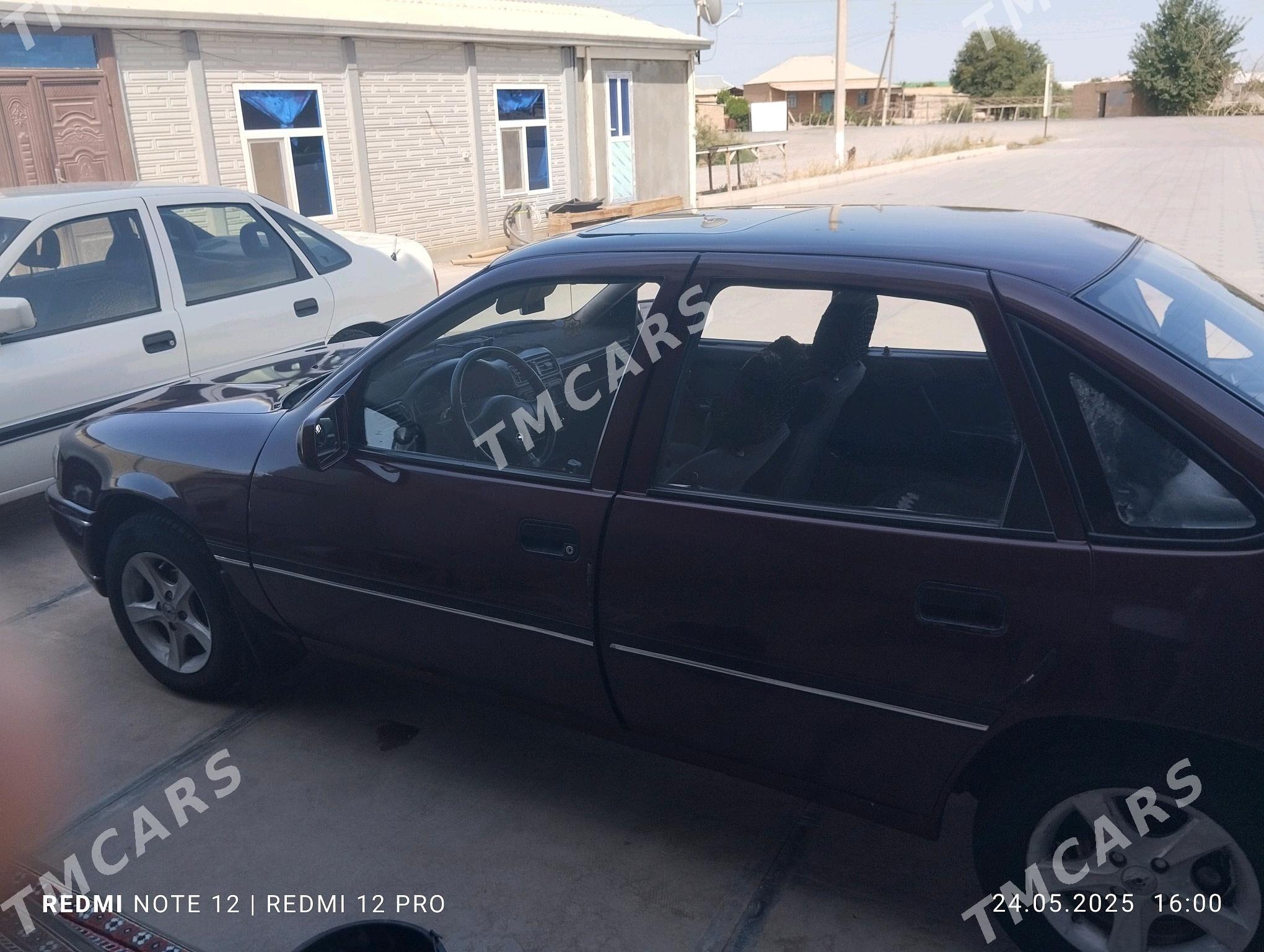 Opel Vectra 1992 - 32 000 TMT - Мургап - img 3