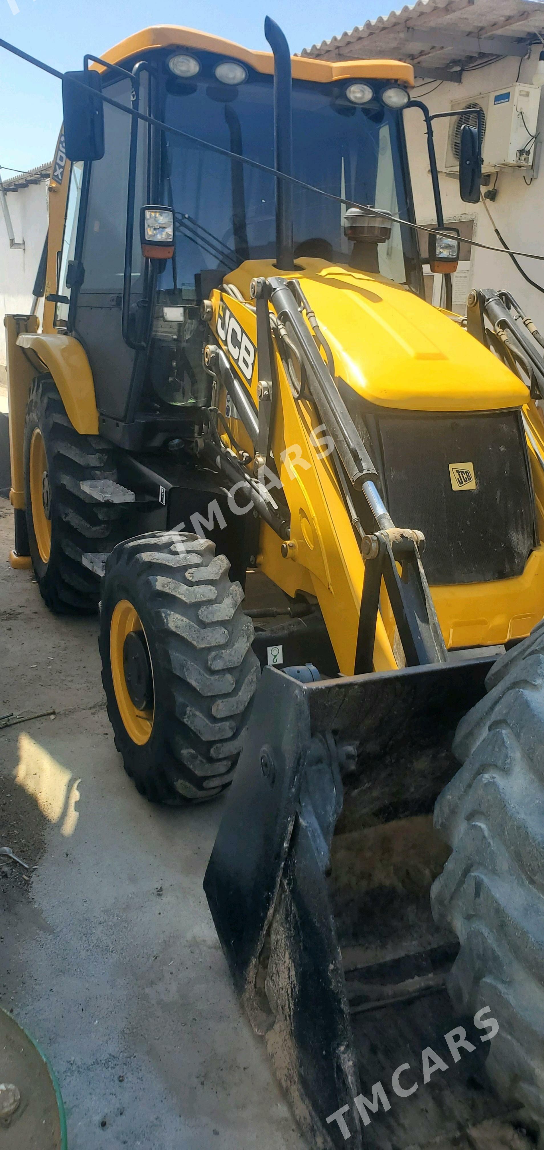 JCB 3CX Pothole Master 2014 - 550 000 TMT - Ашхабад - img 2