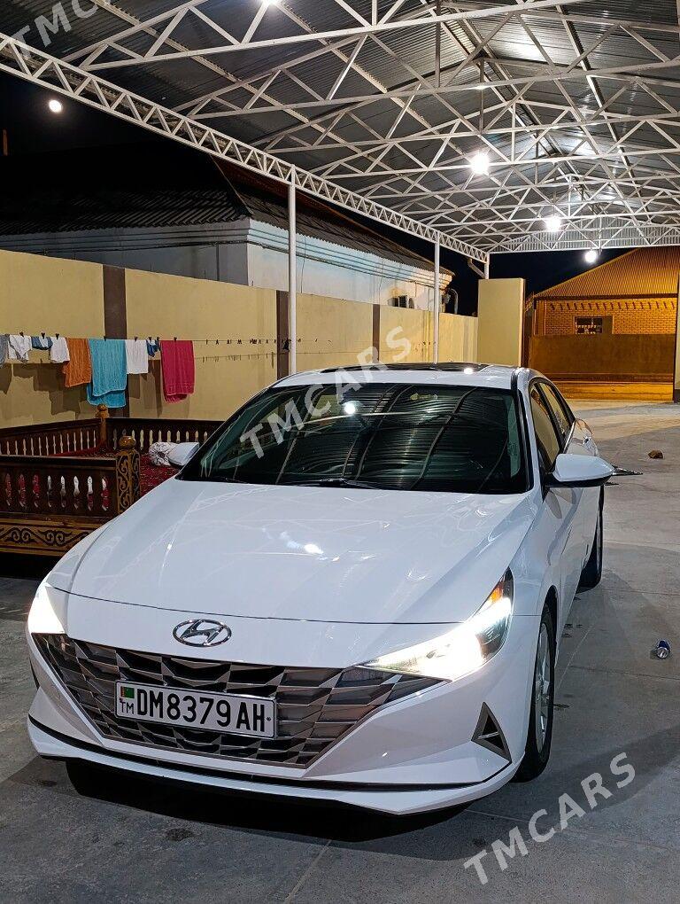 Hyundai Elantra 2022 - 255 000 TMT - Гёкдепе - img 2