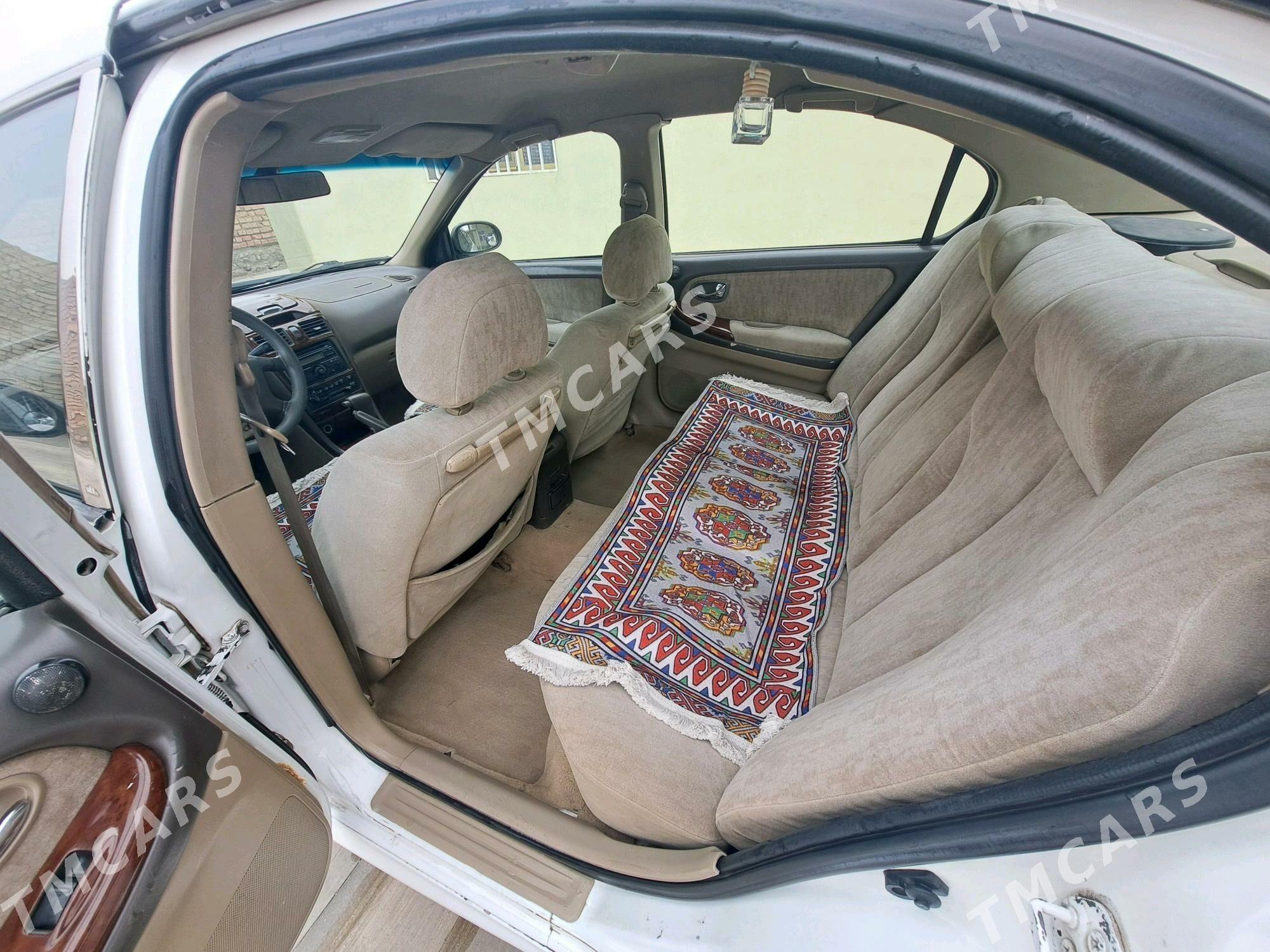 Nissan Maxima 2001 - 65 000 TMT - Бахарден - img 3