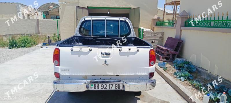 Mitsubishi L200 2012 - 120 000 TMT - Хазар - img 4