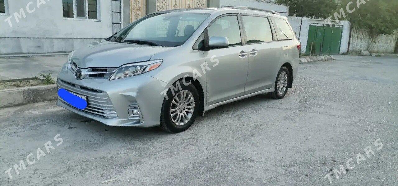 Toyota Sienna 2019 - 455 000 TMT - Анев - img 2