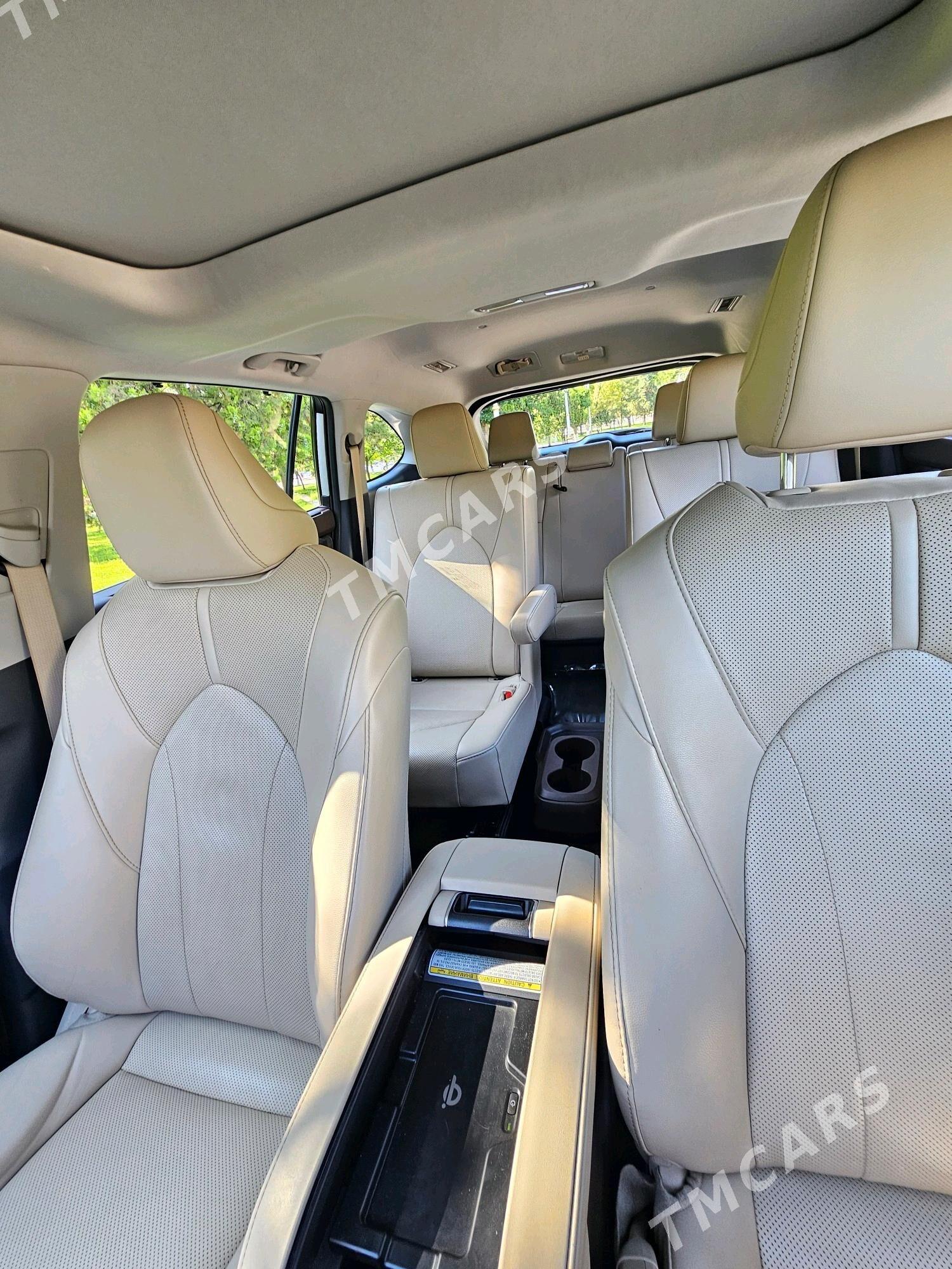 Toyota Highlander 2021 - 622 000 TMT - Ашхабад - img 8