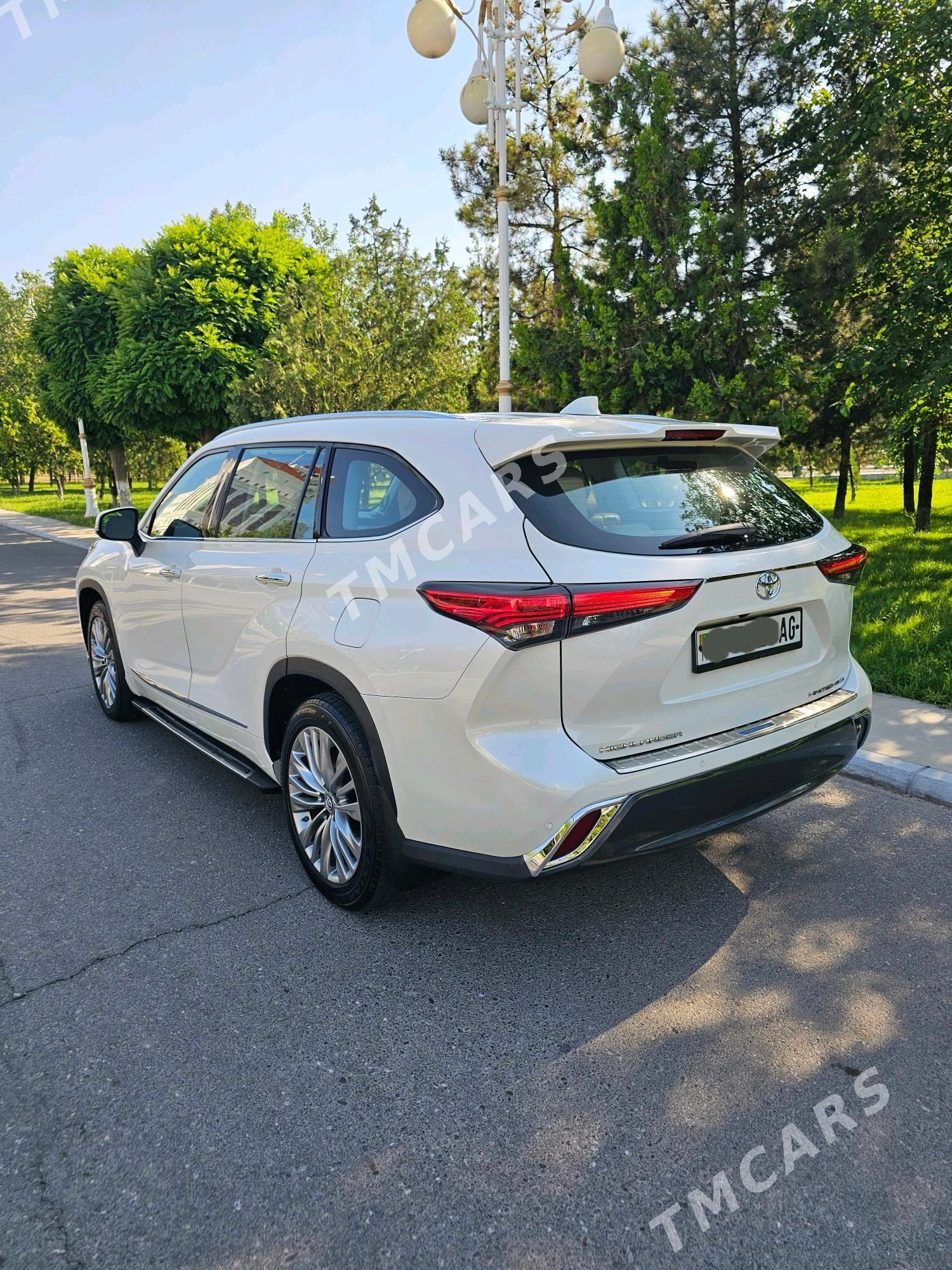 Toyota Highlander 2021 - 622 000 TMT - Ашхабад - img 4